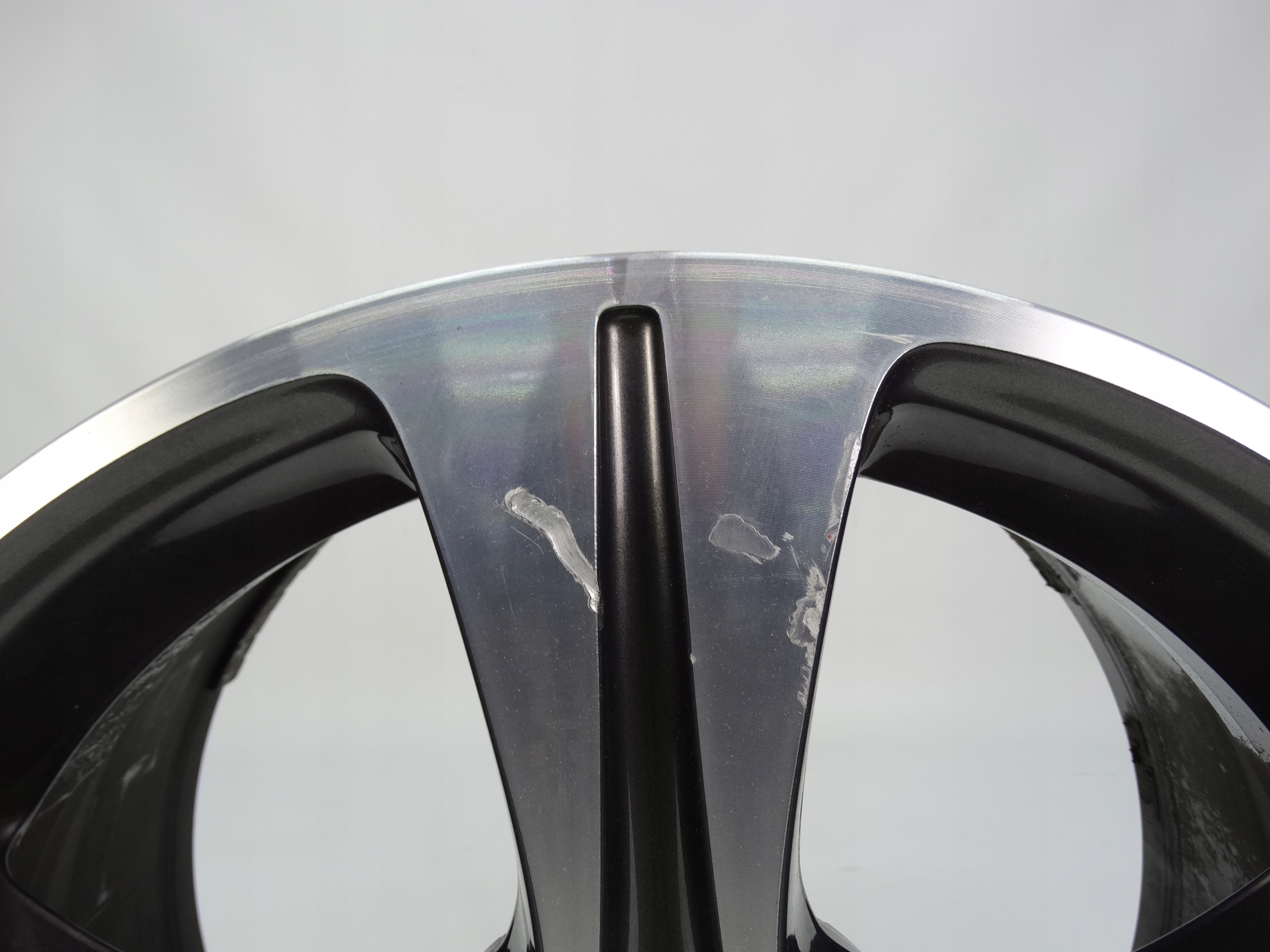 Second image of Mercedes E-klasa W213 felga 17 cali A2134011200