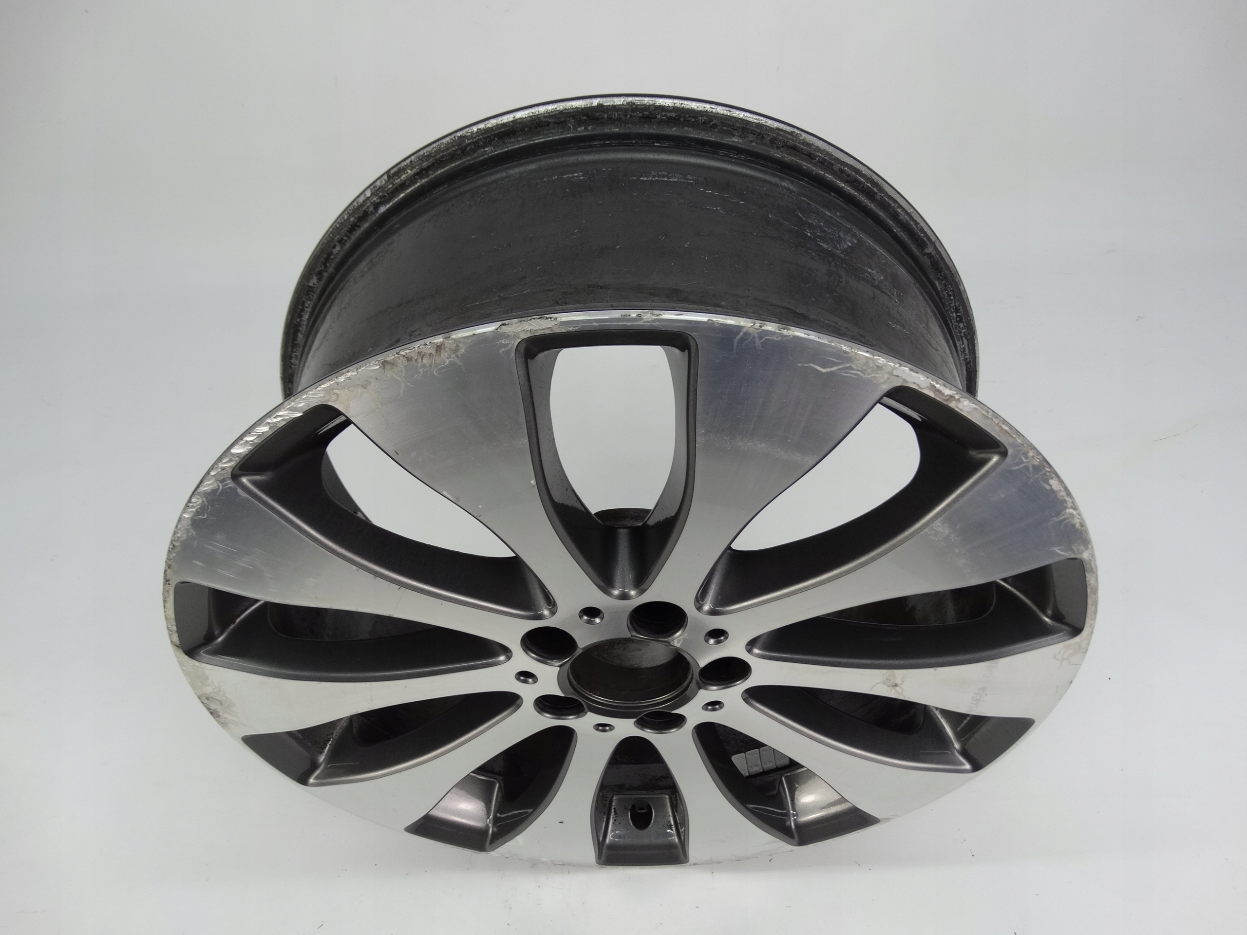 Second image of Mercedes GLC W253 19 cali A2534012200 oryginalna