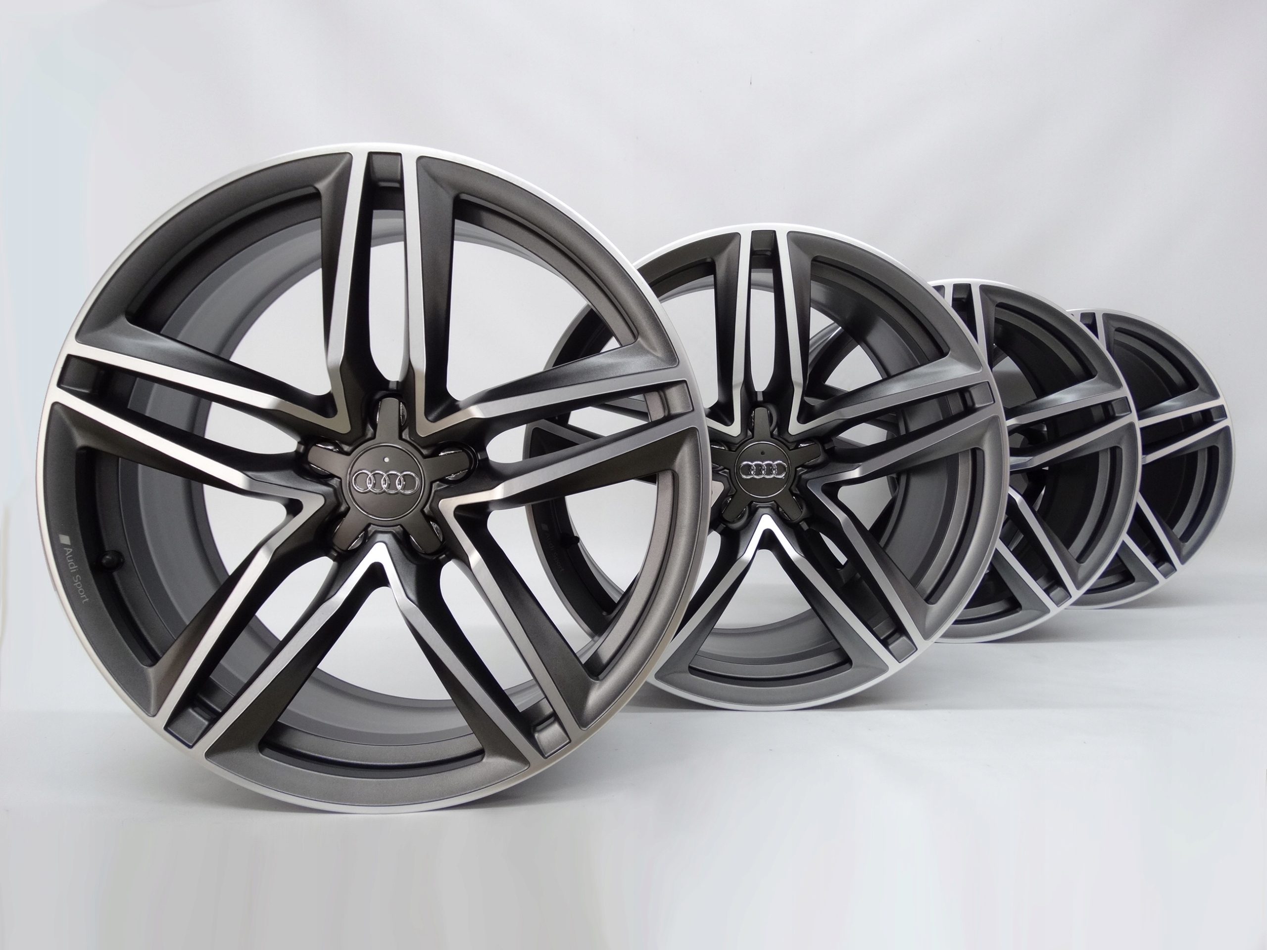 Second image of Audi R8 komplet 19 cali Audi Sport 420601025BB