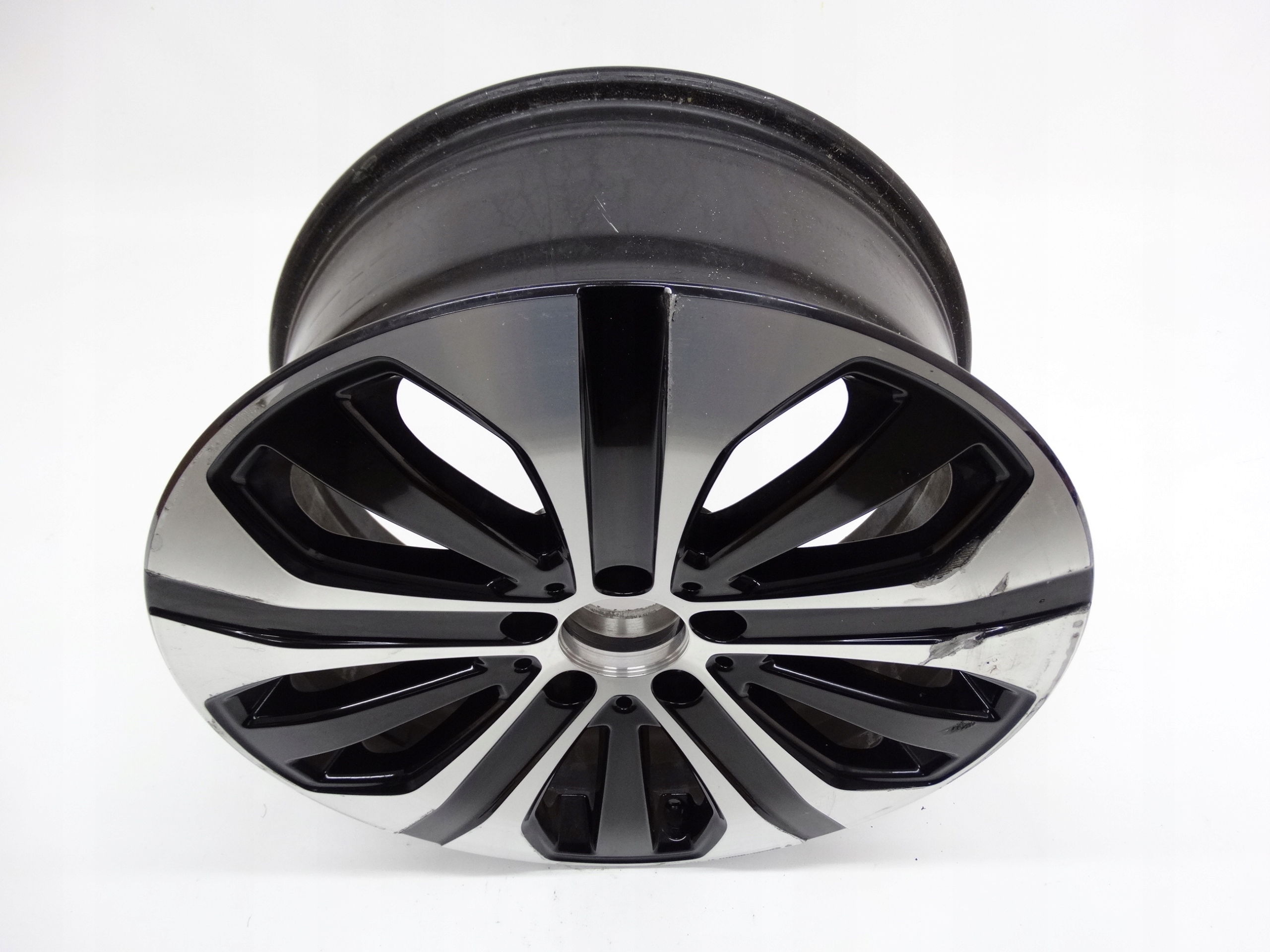 Second image of Mercedes GLC W253 18 cali A2534014600 oryginalna