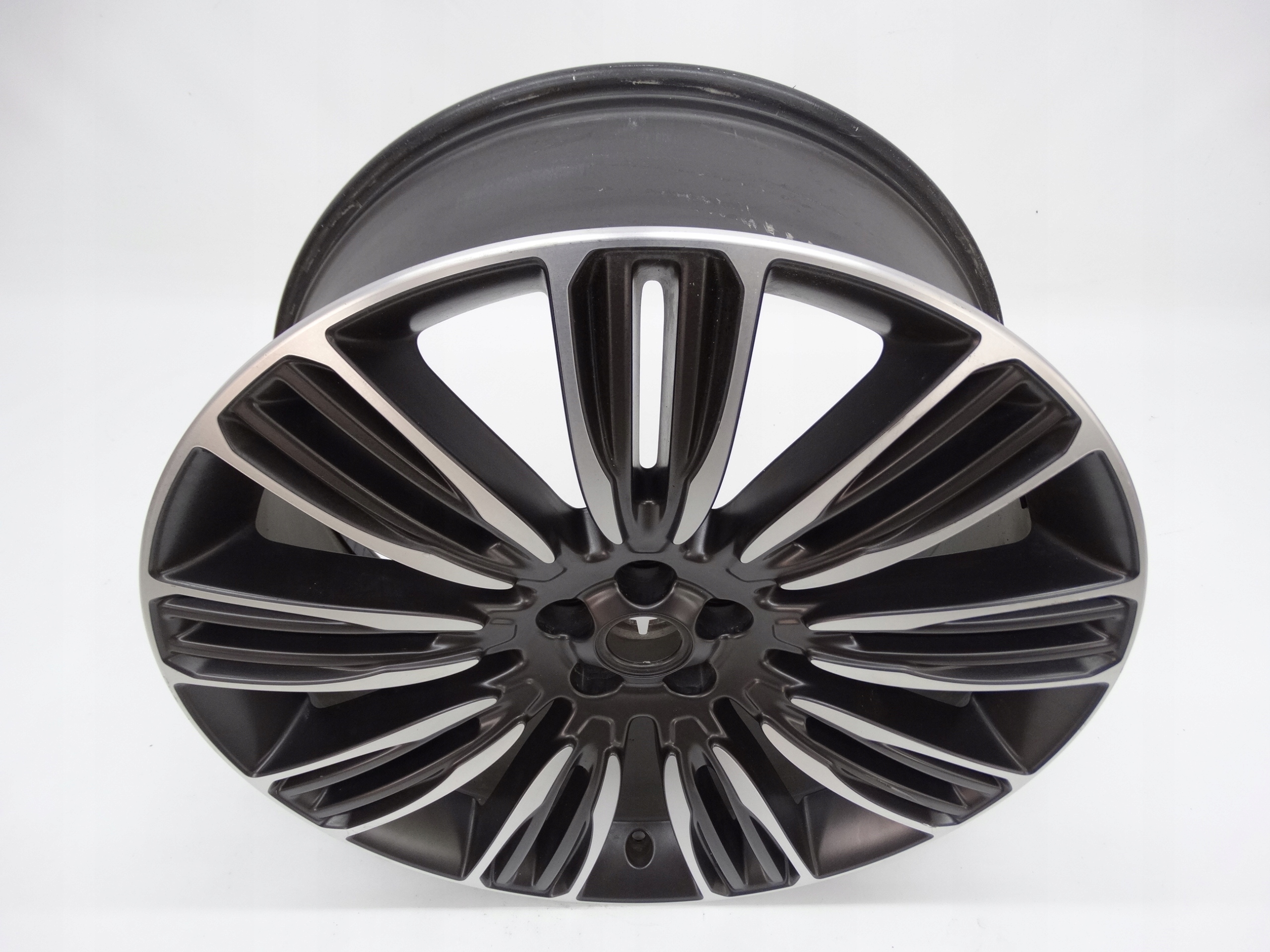 Second image of Range Rover Velar felga 22 cale J8A2-1007-UA