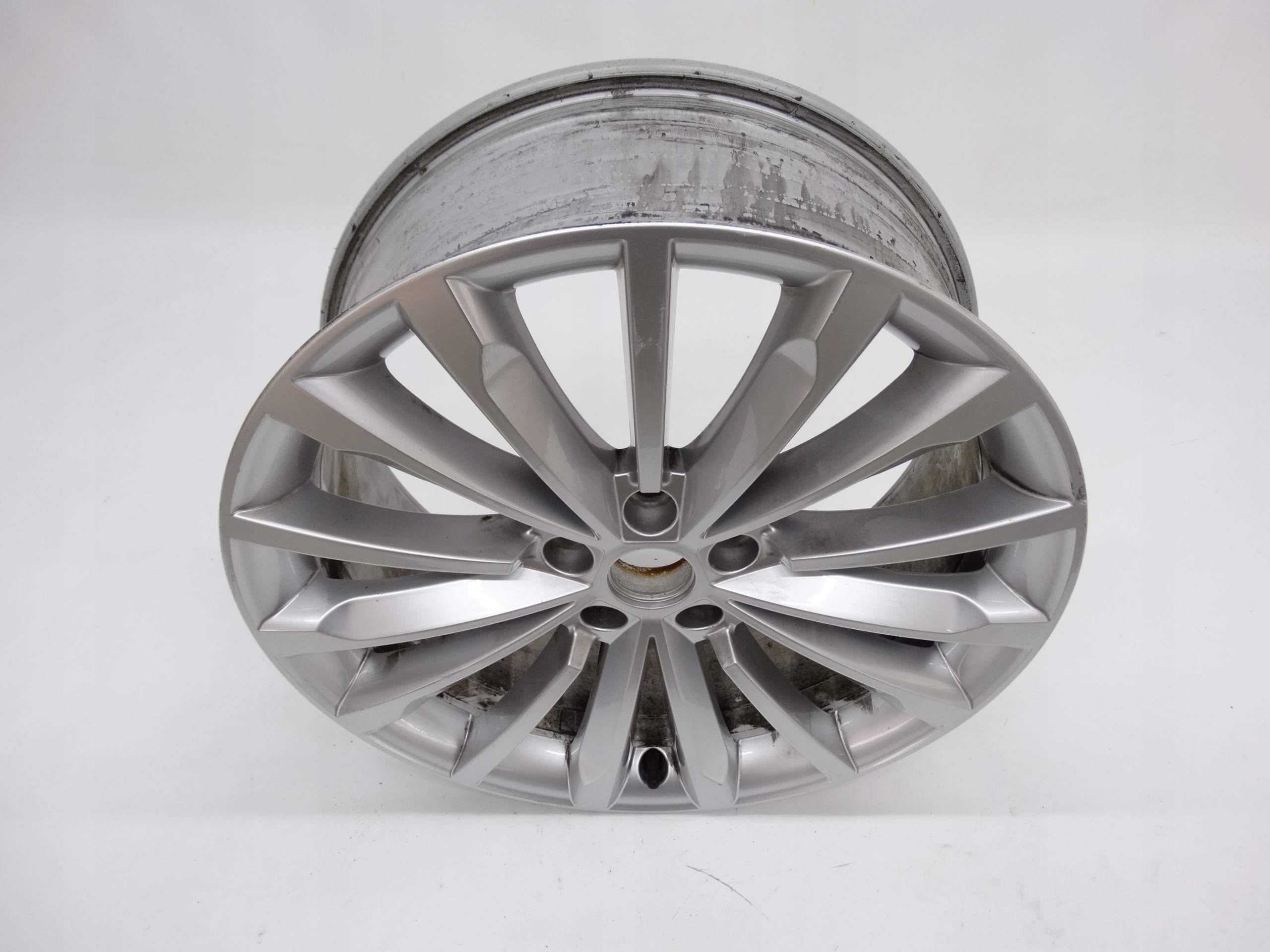 Second image of Skoda SuperB III 3V0 felga 19 cali 3V0601025AK