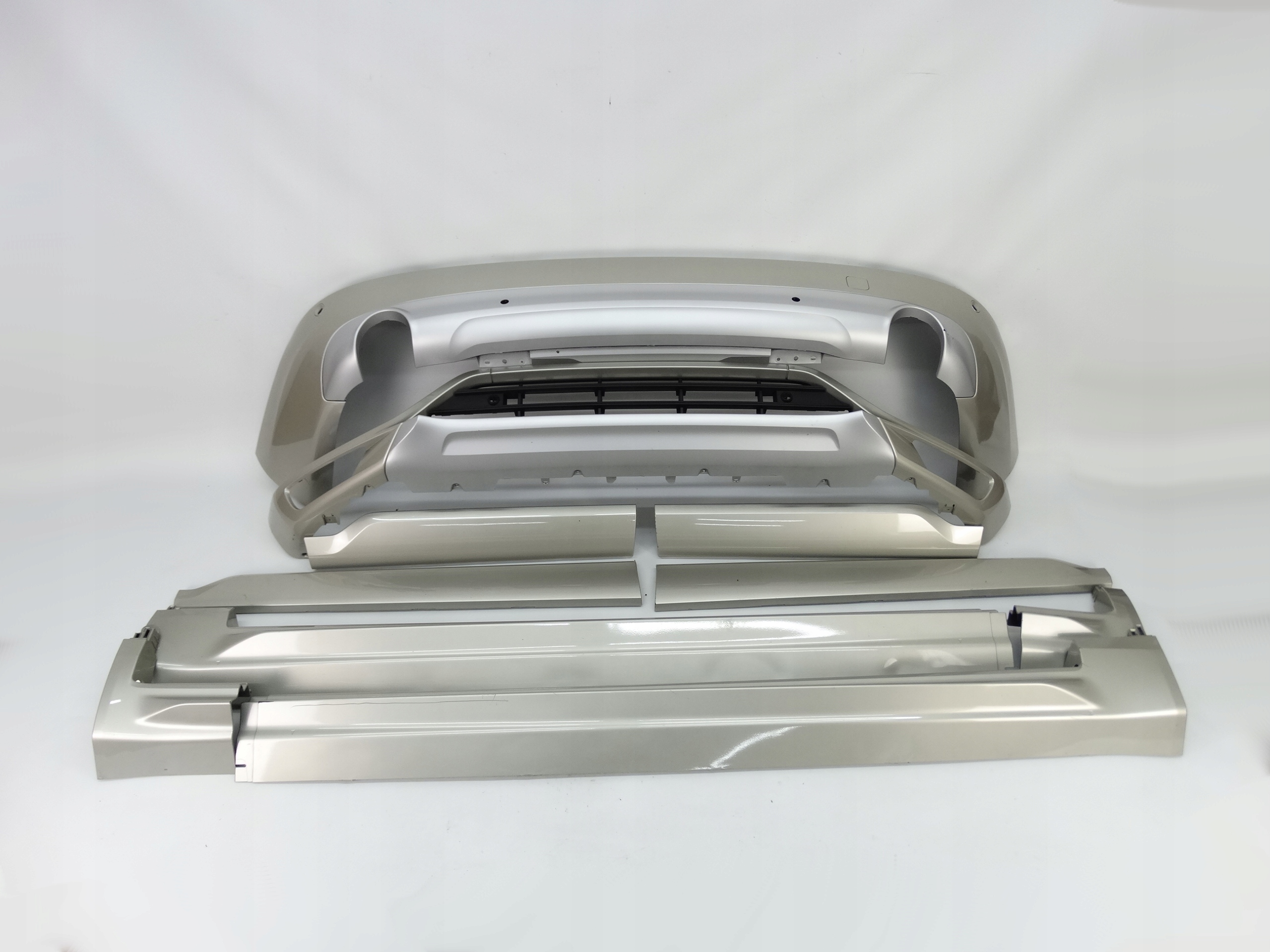 Second image of Volvo XC90 II 15-21 pakiet listwy zderzaki relingi