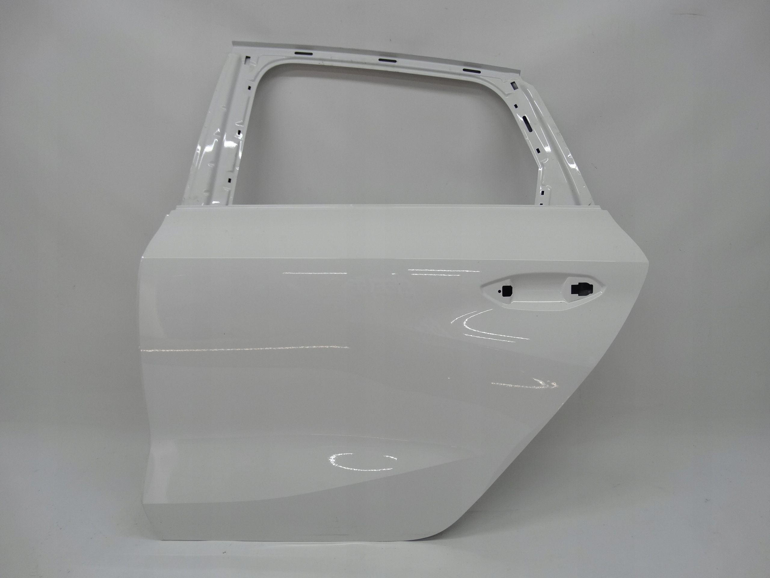 Second image of Audi A3 8Y HB 20- drzwi lewe tylne oryginał