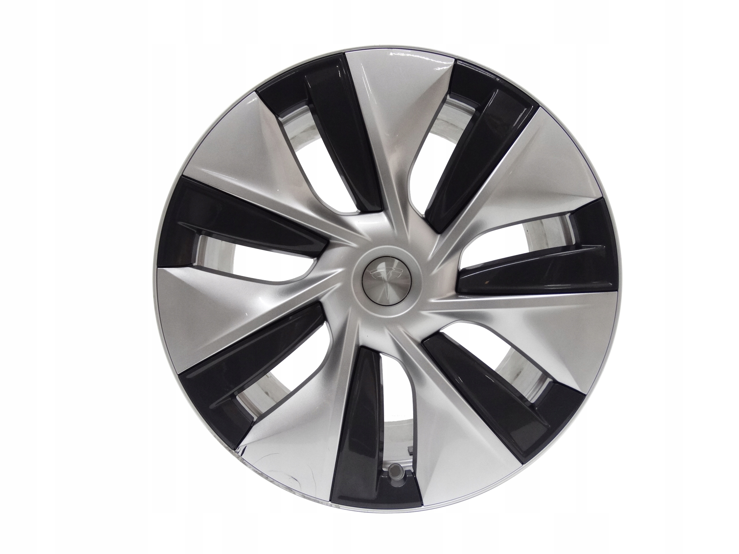 Tesla Model Y felga 19 cali 1188222-00-B oryginał