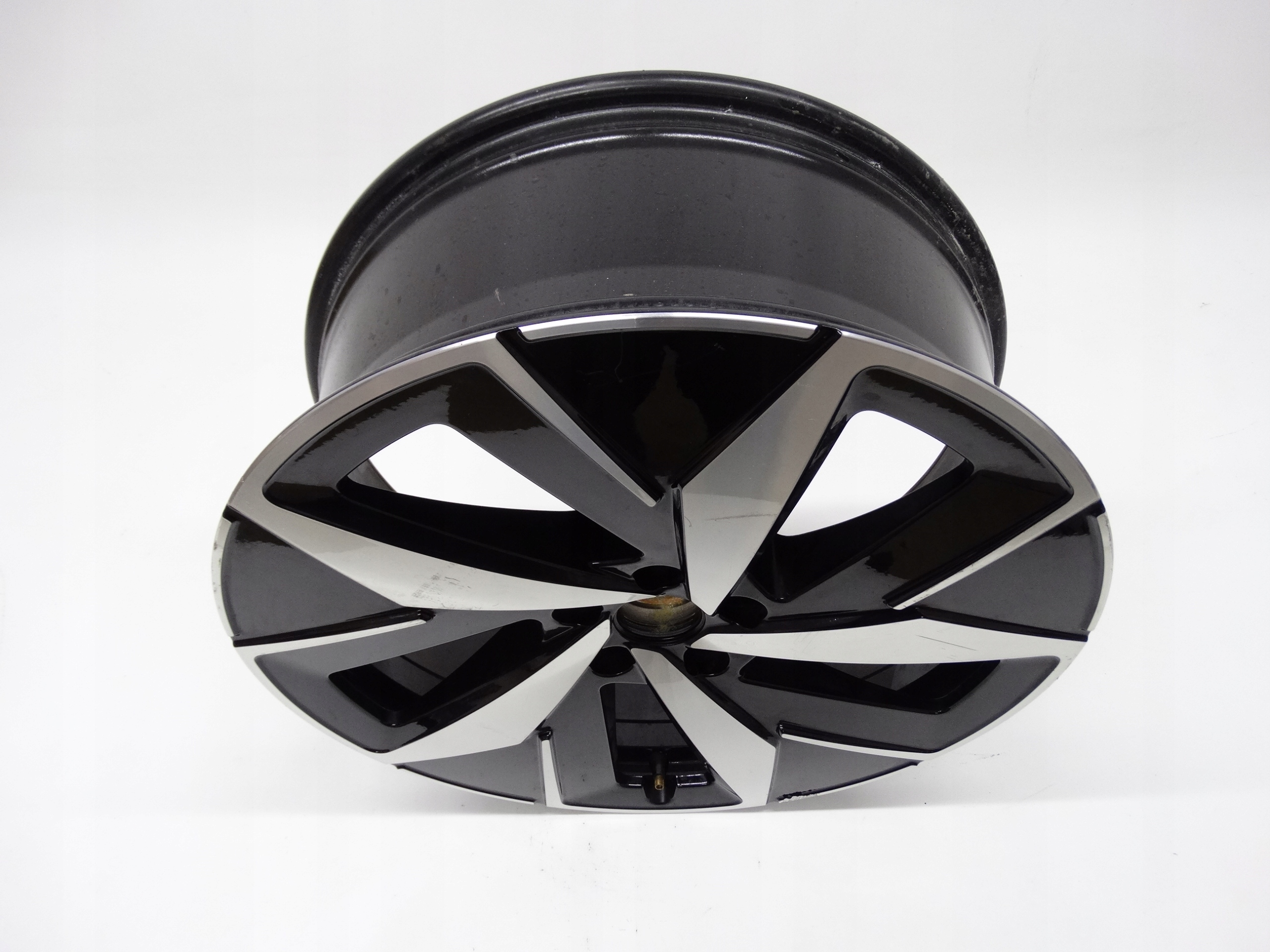 Second image of VW ID.4 ID.5 felga 20 cali 11A601025G oryginalna