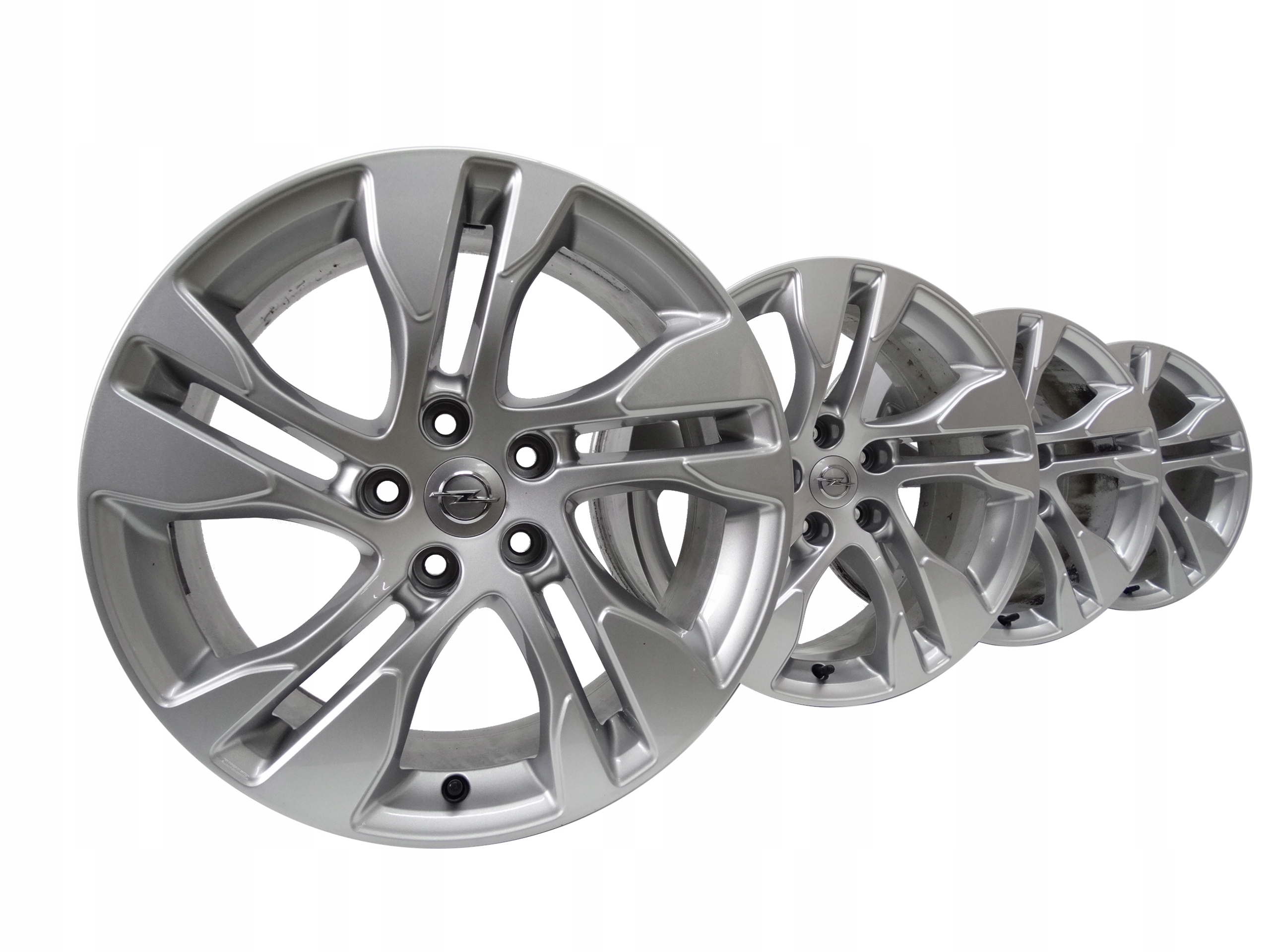 Opel Insignia B Astra J komplet 18 cali 0P104 K2