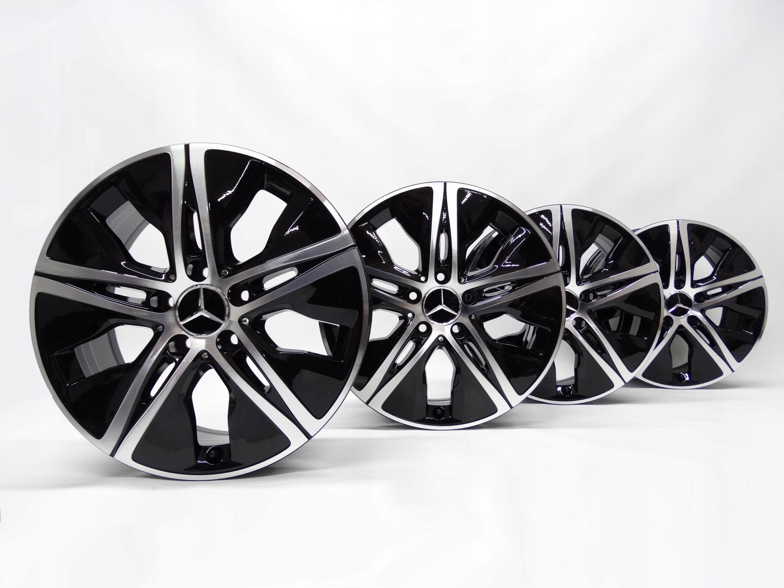 Second image of Mercedes C-klasa W205 komplet 17 cali A2054019000