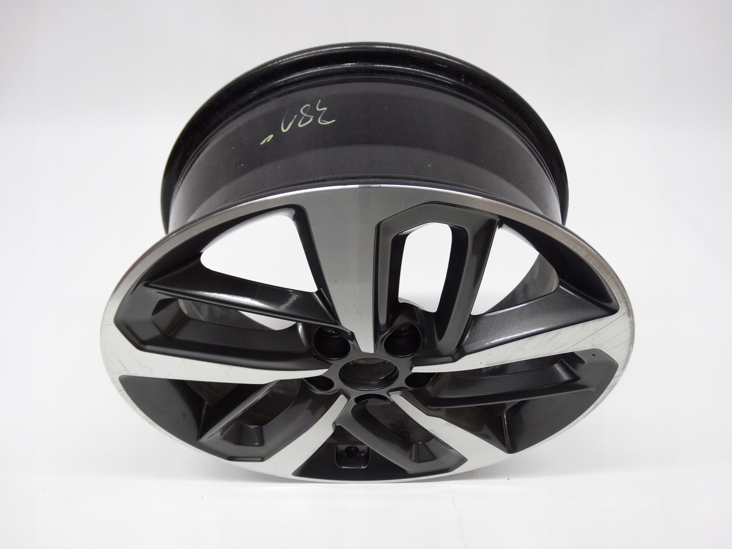 Second image of Hyundai Kona felga 18 cali 52910-J9300 oryginalna