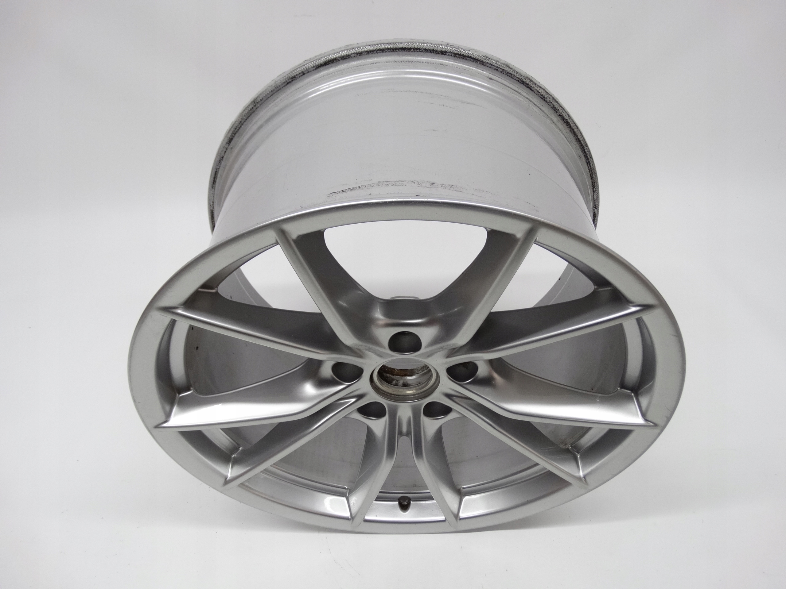 Second image of Porsche 911 Carrera 991 felga 20 tylna 99136276001