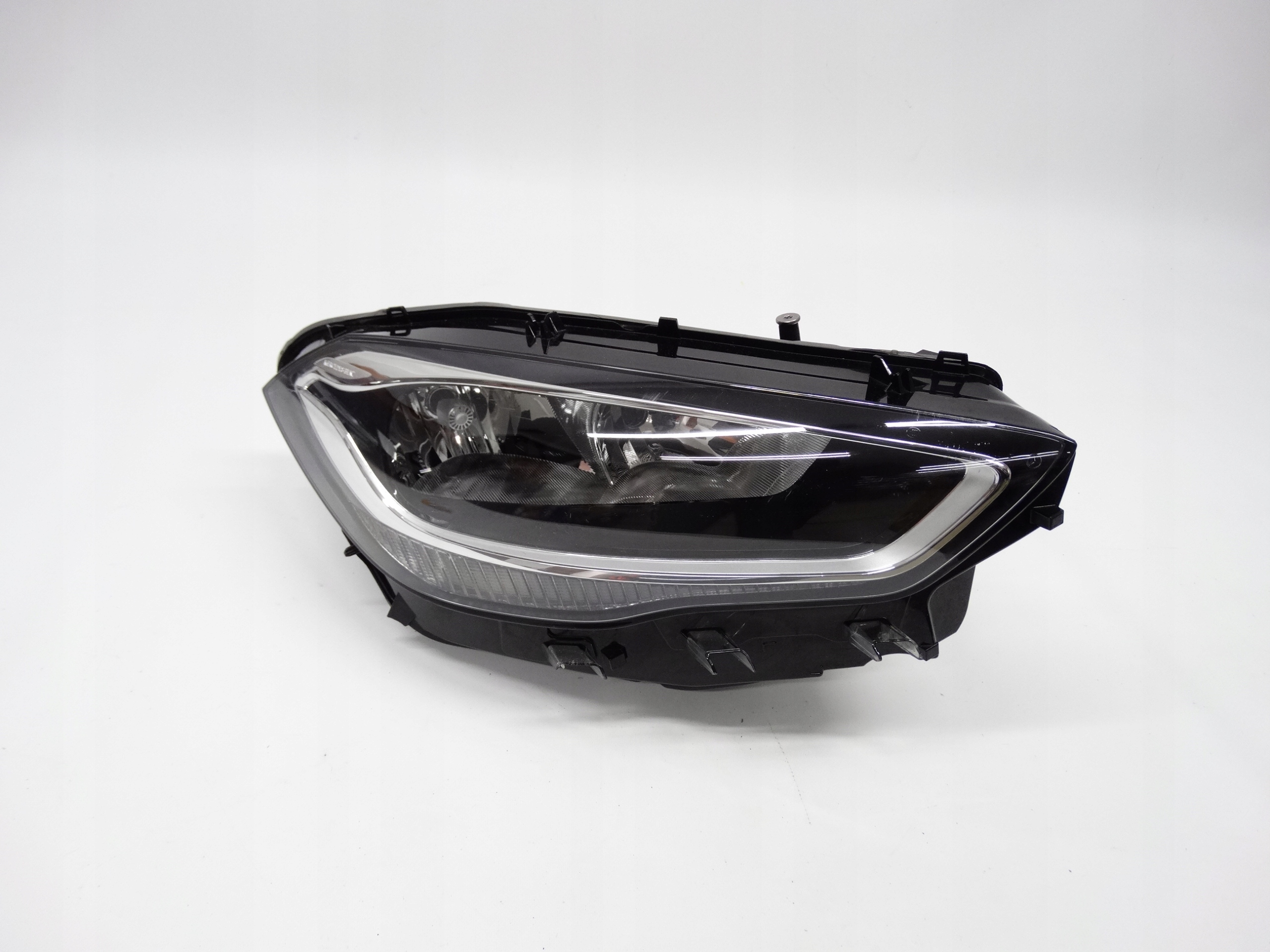 Second image of Mercedes GLA II H247 19-23 zwykła +LED A2479065801