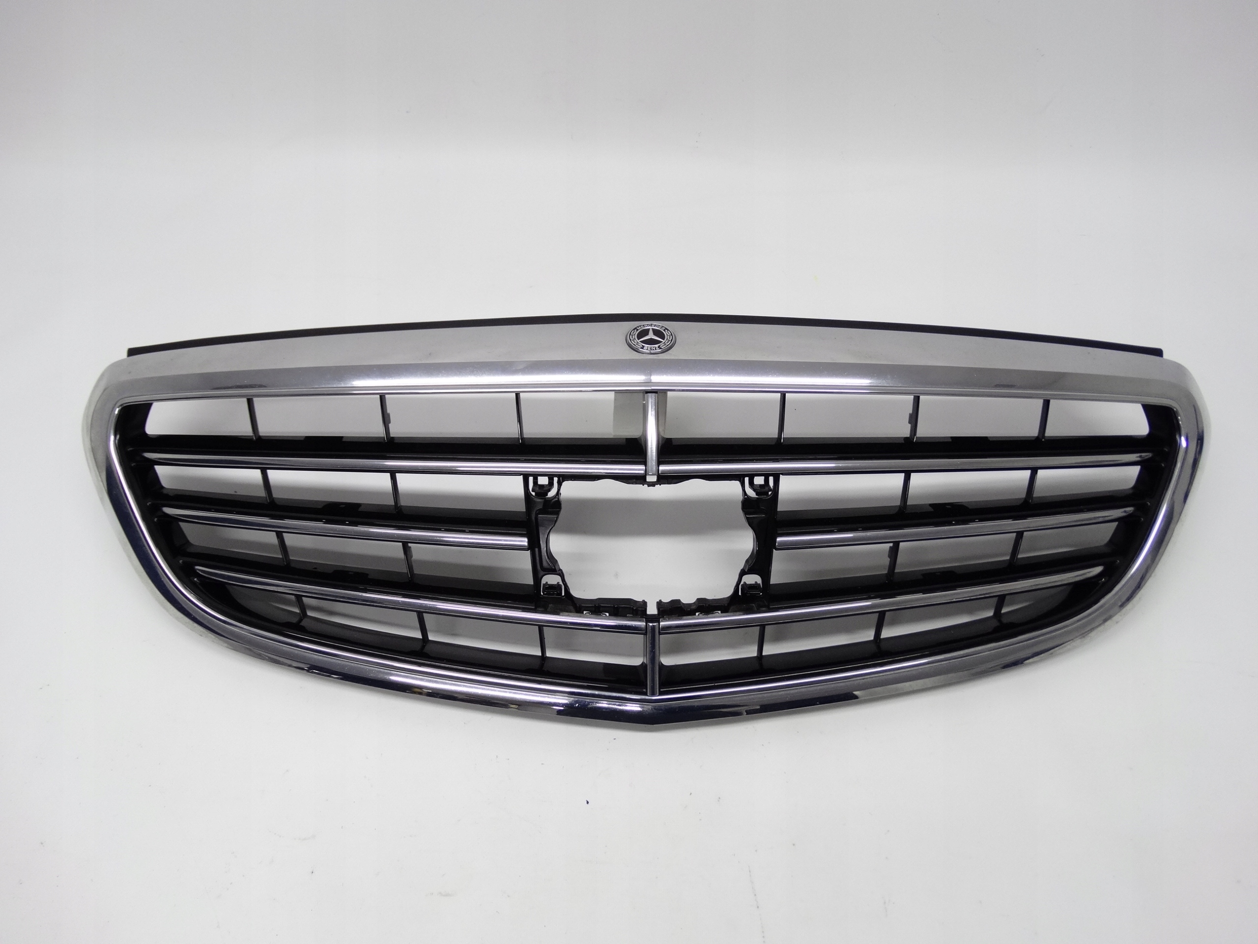 Second image of Mercedes C-Klasa W205 Exclusive Elegance grill atrapa chłodnicy A2058801205