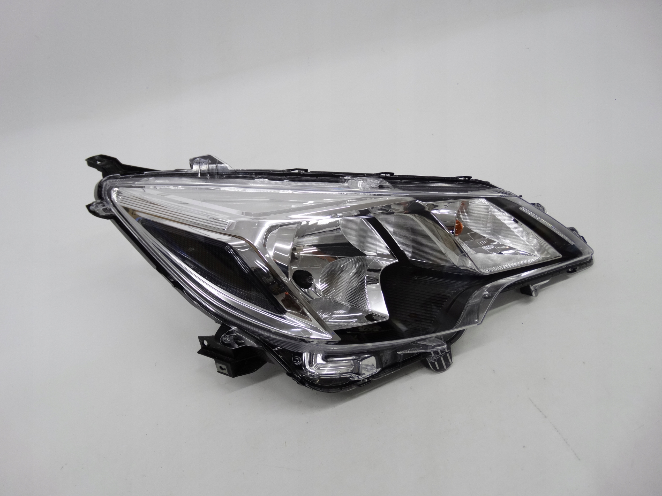 Second image of Mitsubishi Space Star II Lift 20- zwykła 8301D446