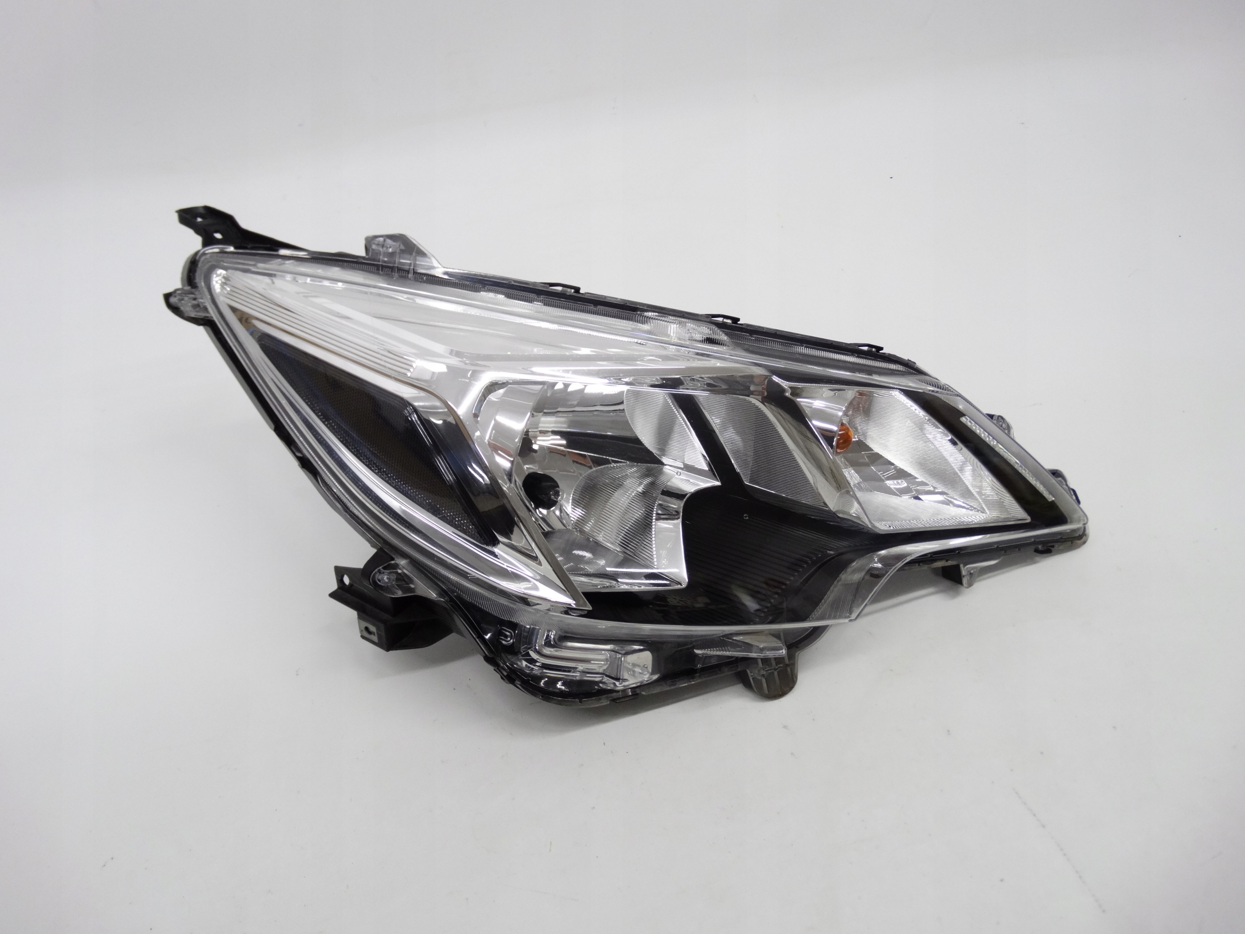 Second image of Mitsubishi Space Star II Lift 20- zwykła 8301D446