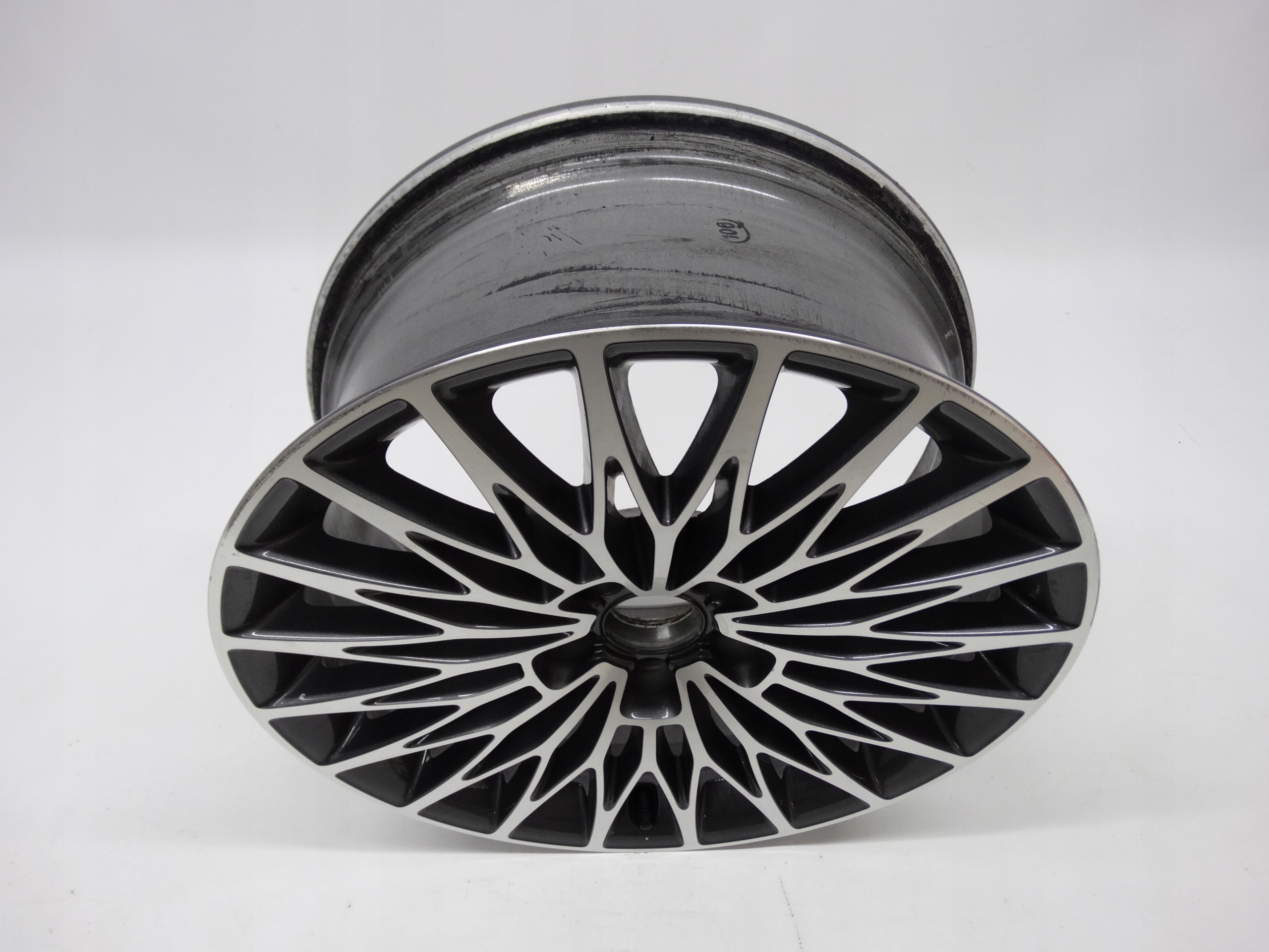 Second image of Audi A3 8V felga 18 cali 8V0601025BG oryginalna