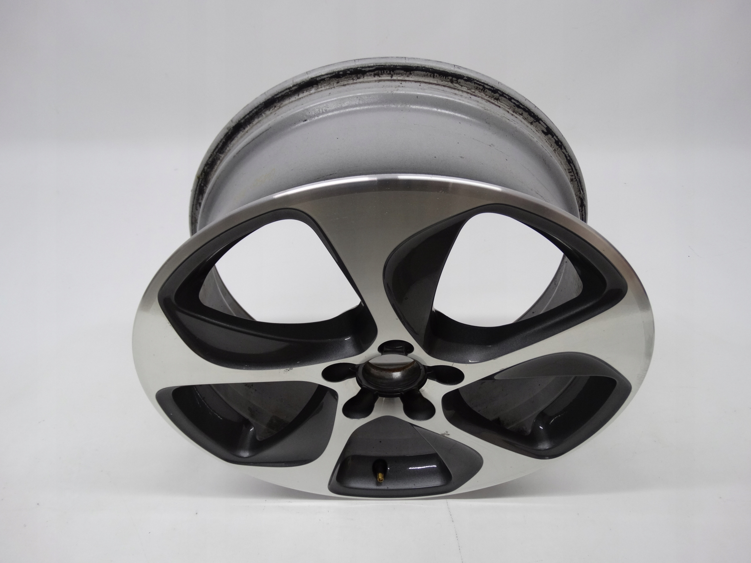 Second image of Audi A3 8V felga 18 cali 8V0601025CC oryginalna