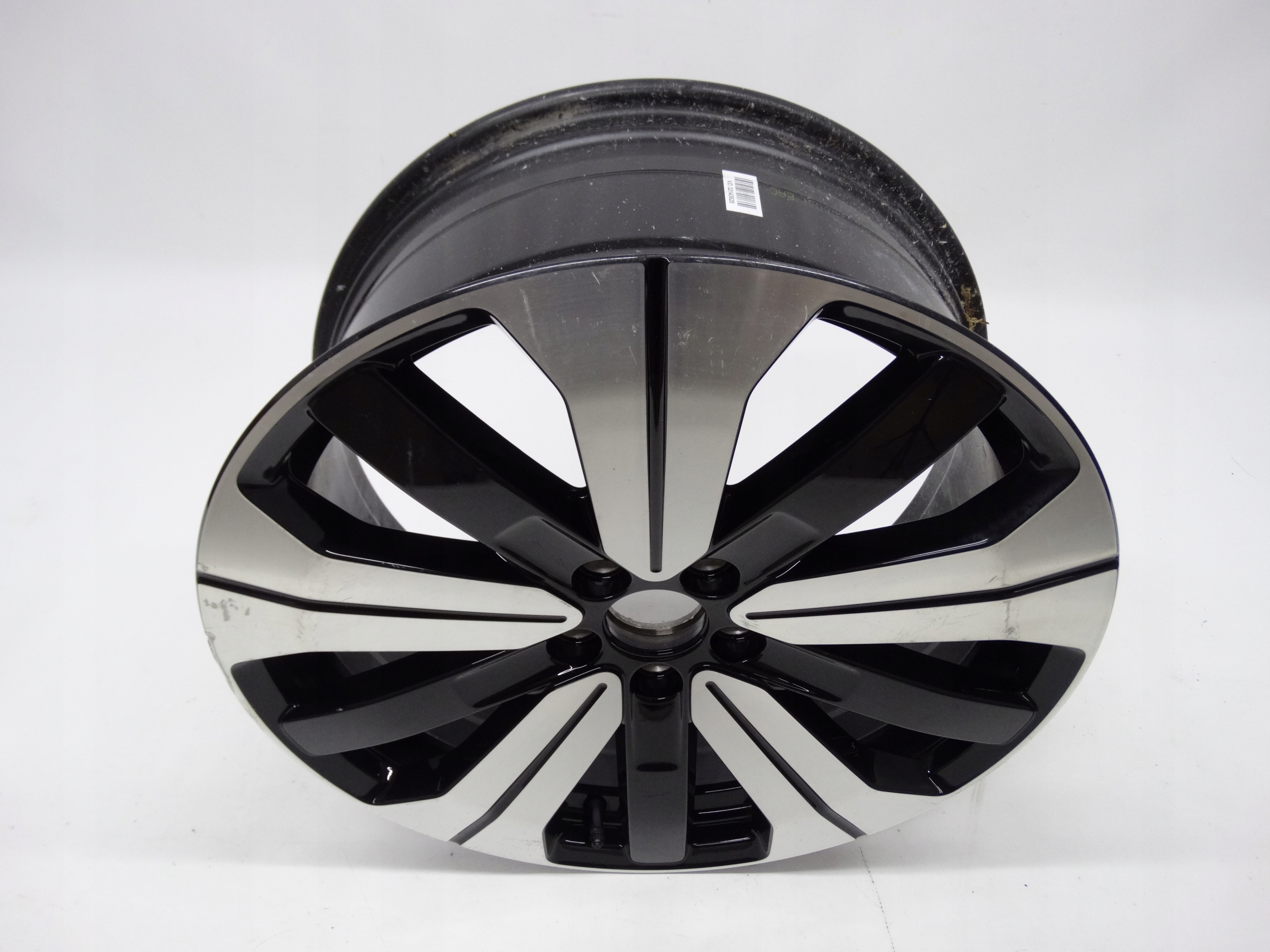 Second image of Volvo XC40 felga 19 cali 32143628 oryginalna