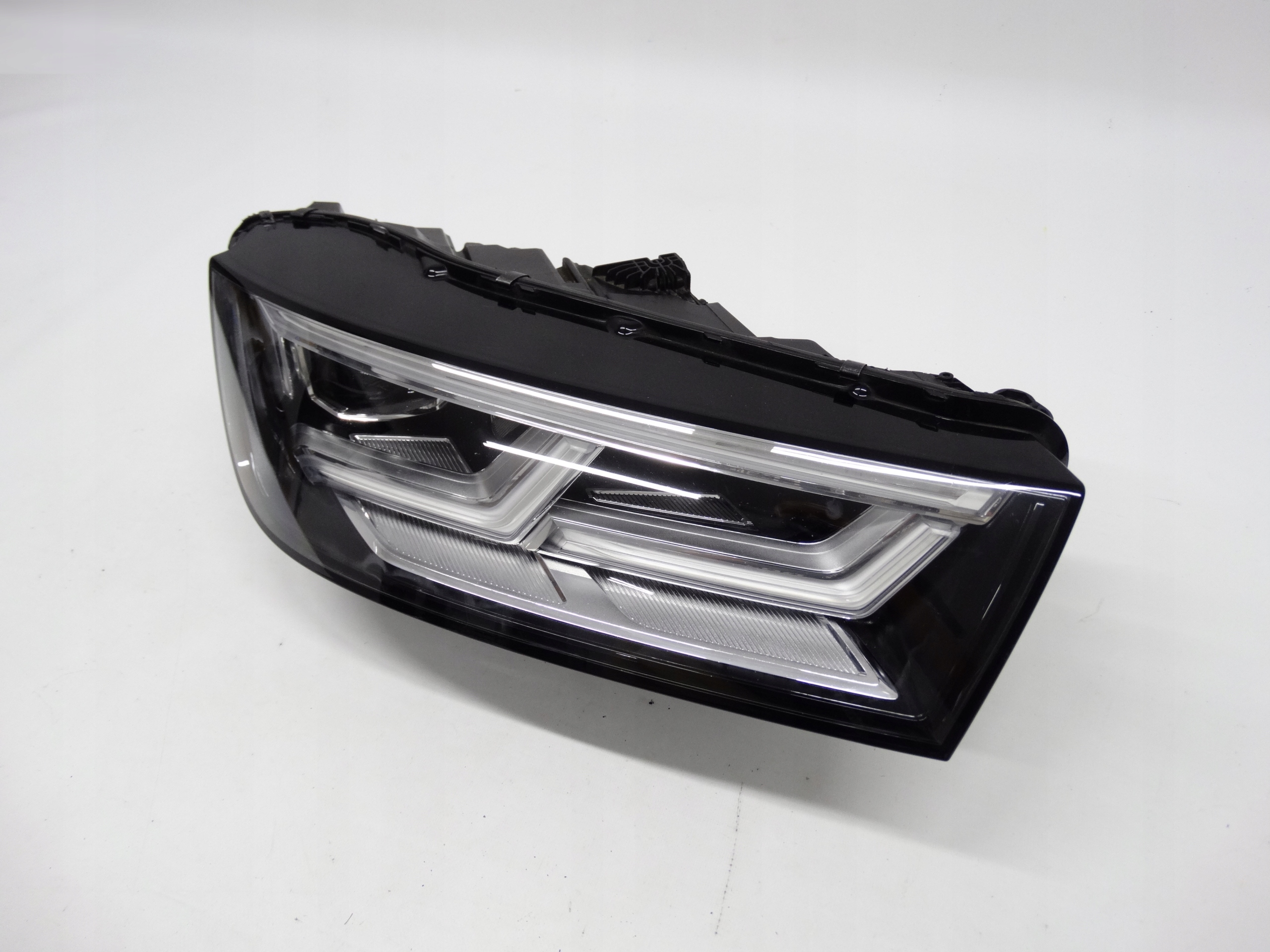 Second image of Audi Q5 II 80A Full LED Matrix 16-20 80A941784