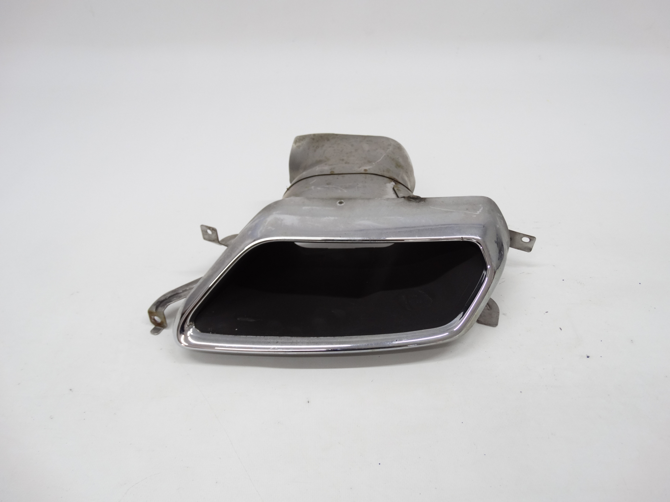 Second image of Volvo XC40 17- końcówka wydechu lewa 31407969