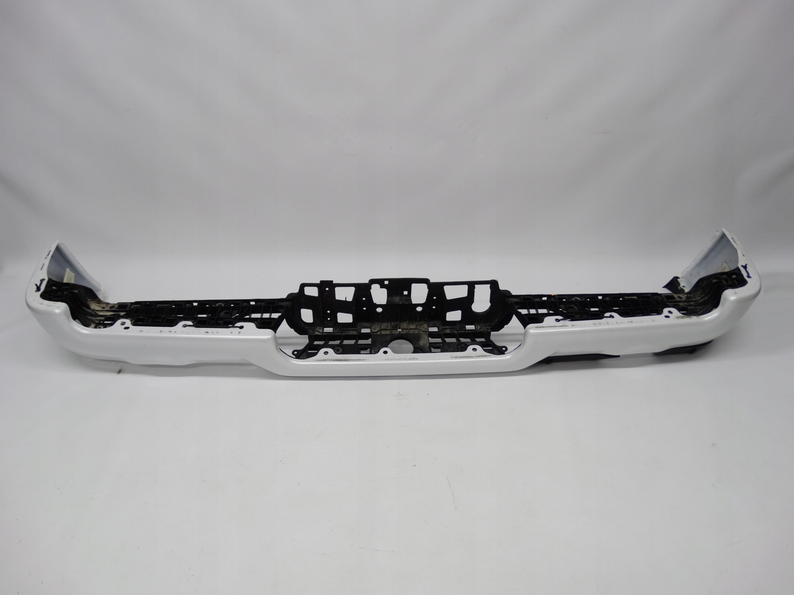 Second image of RAM 1500 II 18- zderzak tylny oryginalny MOPAR