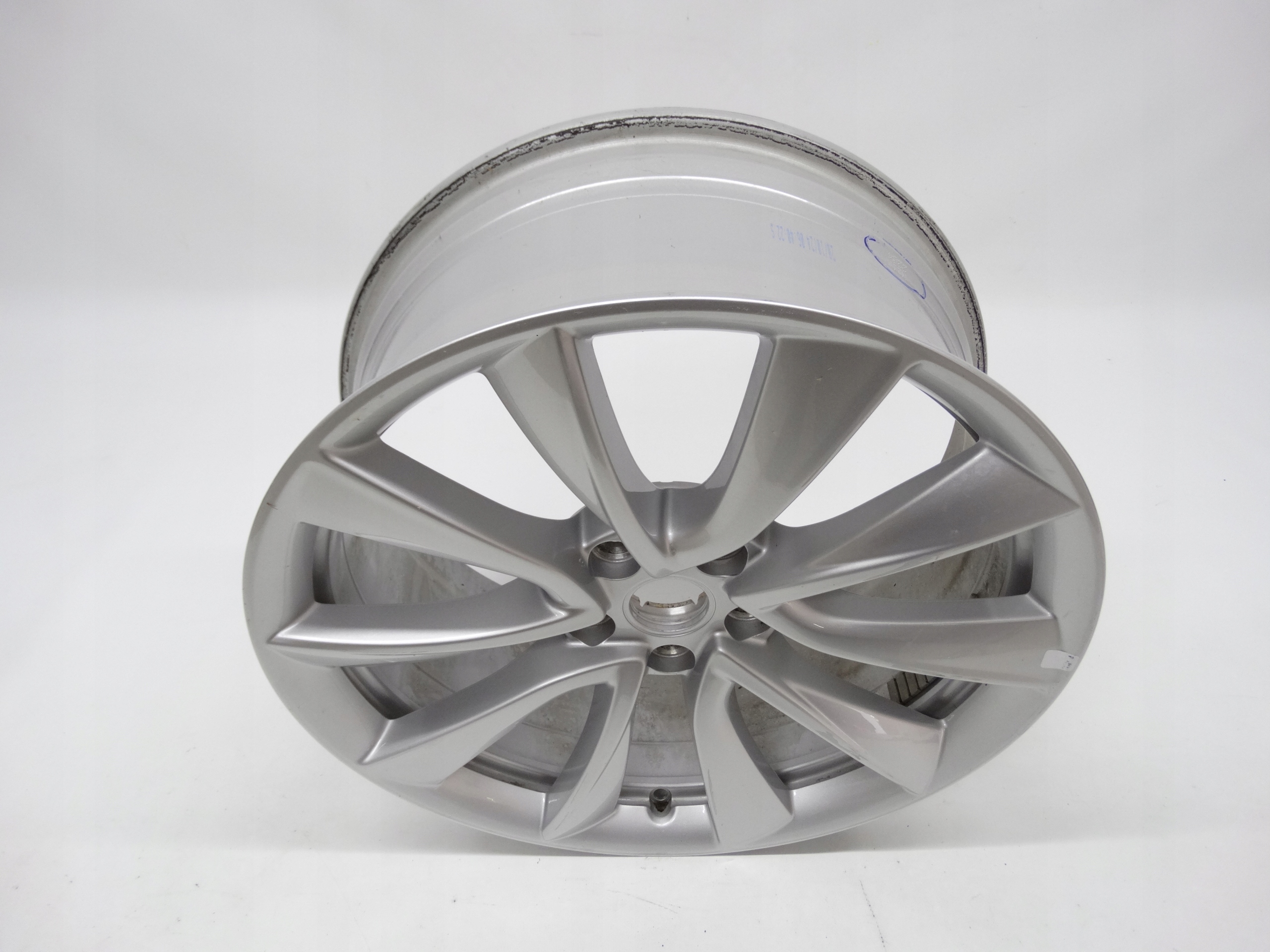 Second image of Tesla Model 3 felga 19 cali 1044224-00-B oryginał