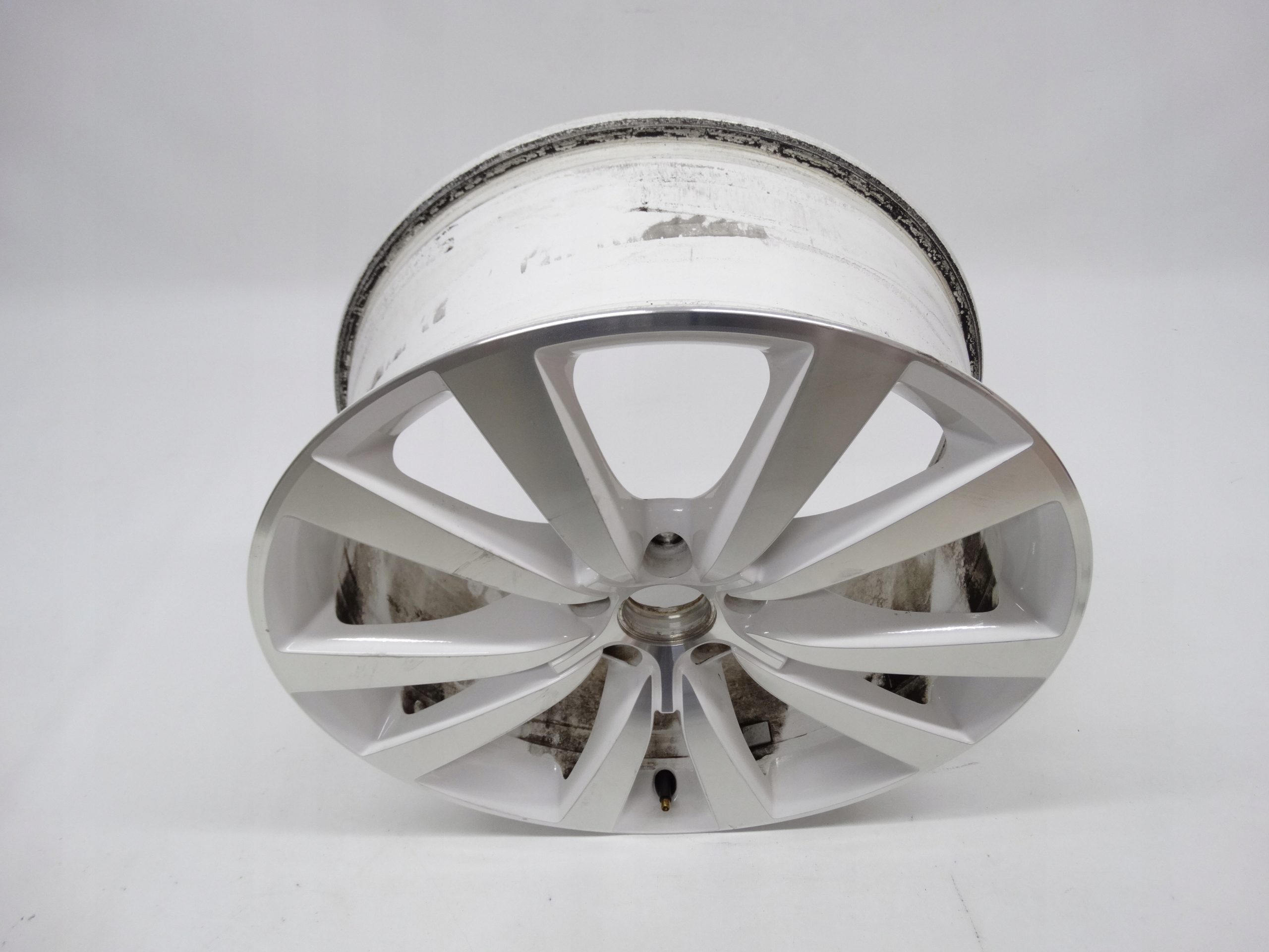 Second image of VW Beetle 5C felga 19 cali 5C0601025N oryginalna