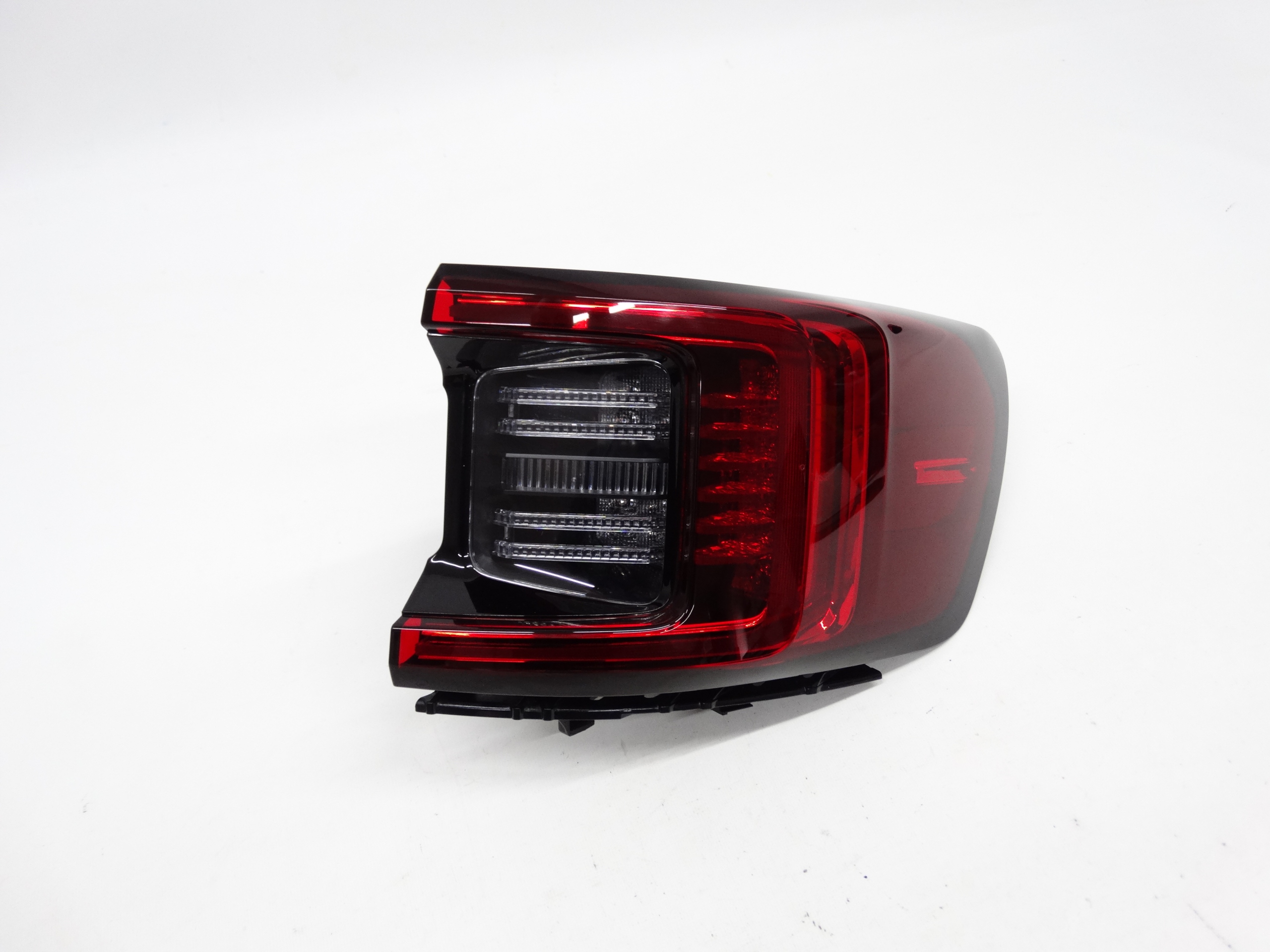 Second image of Polestar 2 2020+ lampa prawa tylna LED 31108941 oryginalna