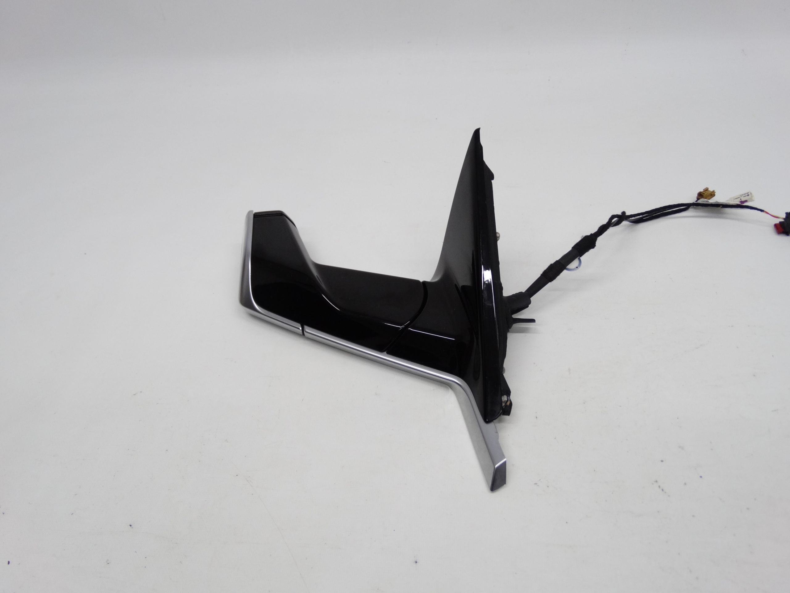 Second image of Audi Q8 E-Tron lusterko prawe kamera 2+1+2 PIN Europa 4KE857410C oryginalne