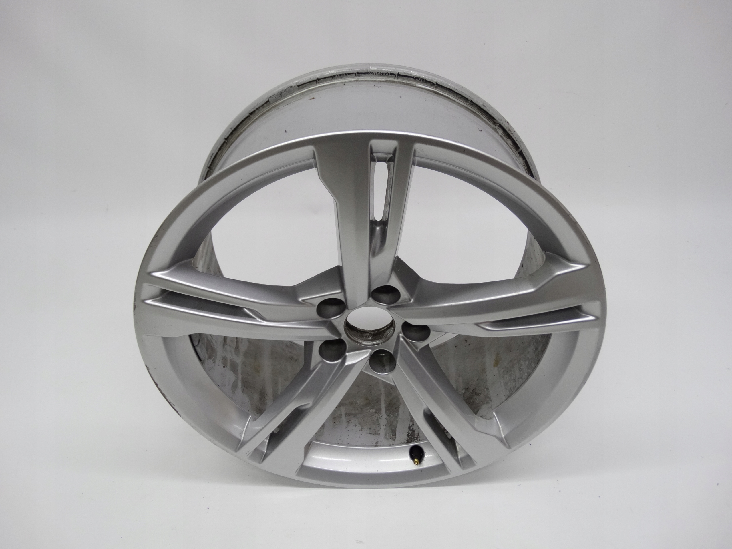 Second image of Audi A4 B9 8W felga 19 cali 8W0071499A oryginalna