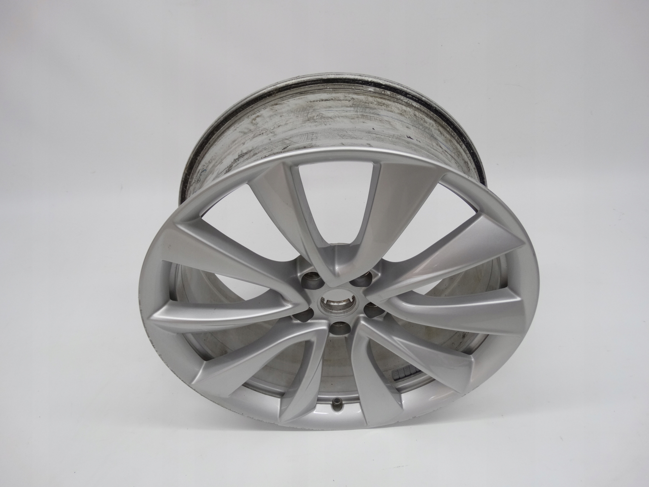 Second image of Tesla Model 3 felga 20 cali 1044227-00-D oryginalna