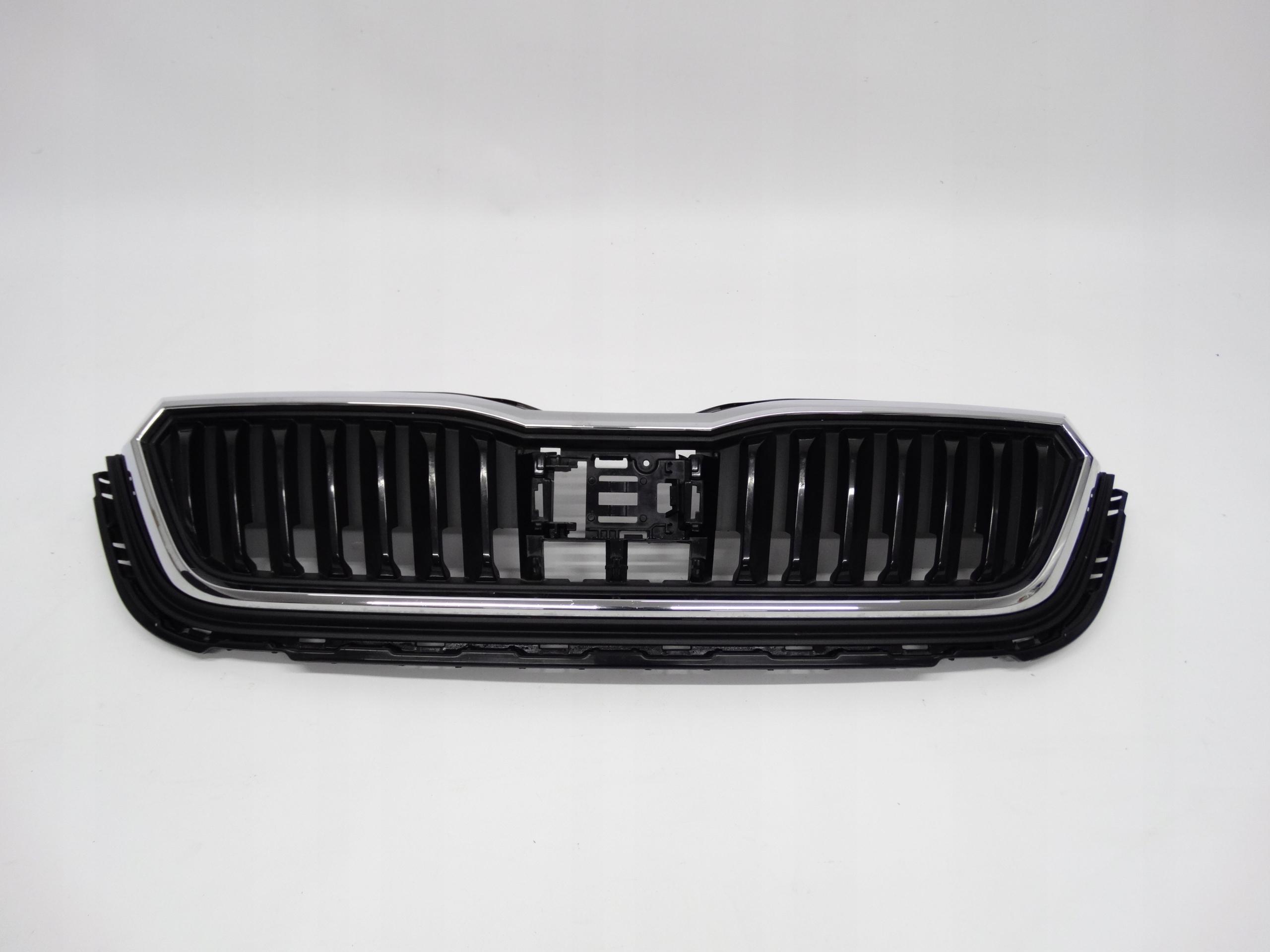 Second image of Skoda Scala 19- grill nerki atrapa chłodnicy 657853653A oryginalna