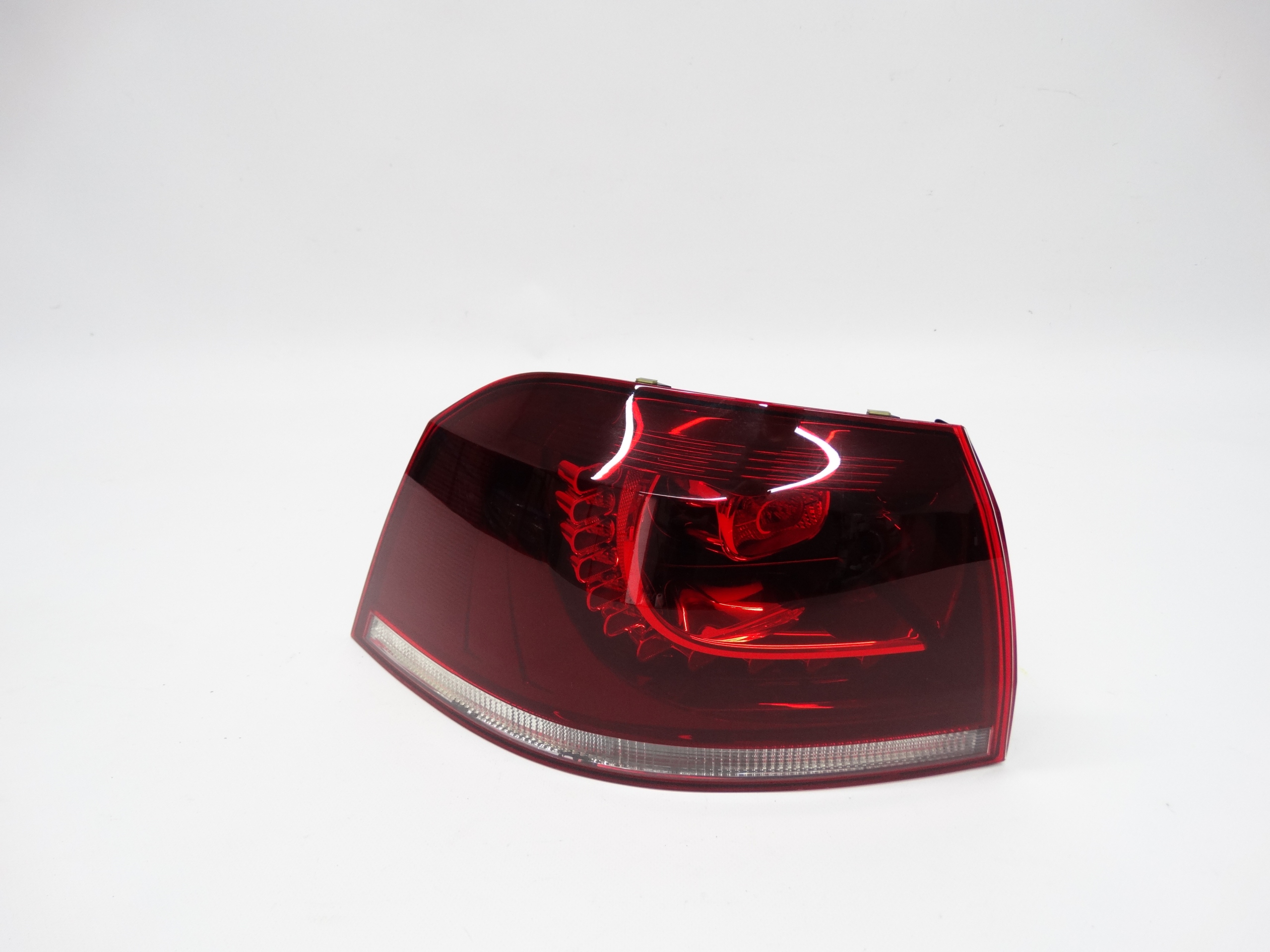 Second image of VW Golf VI Cabrio 11-16 lampa lewa w błotnik 5K7945207B oryginalna