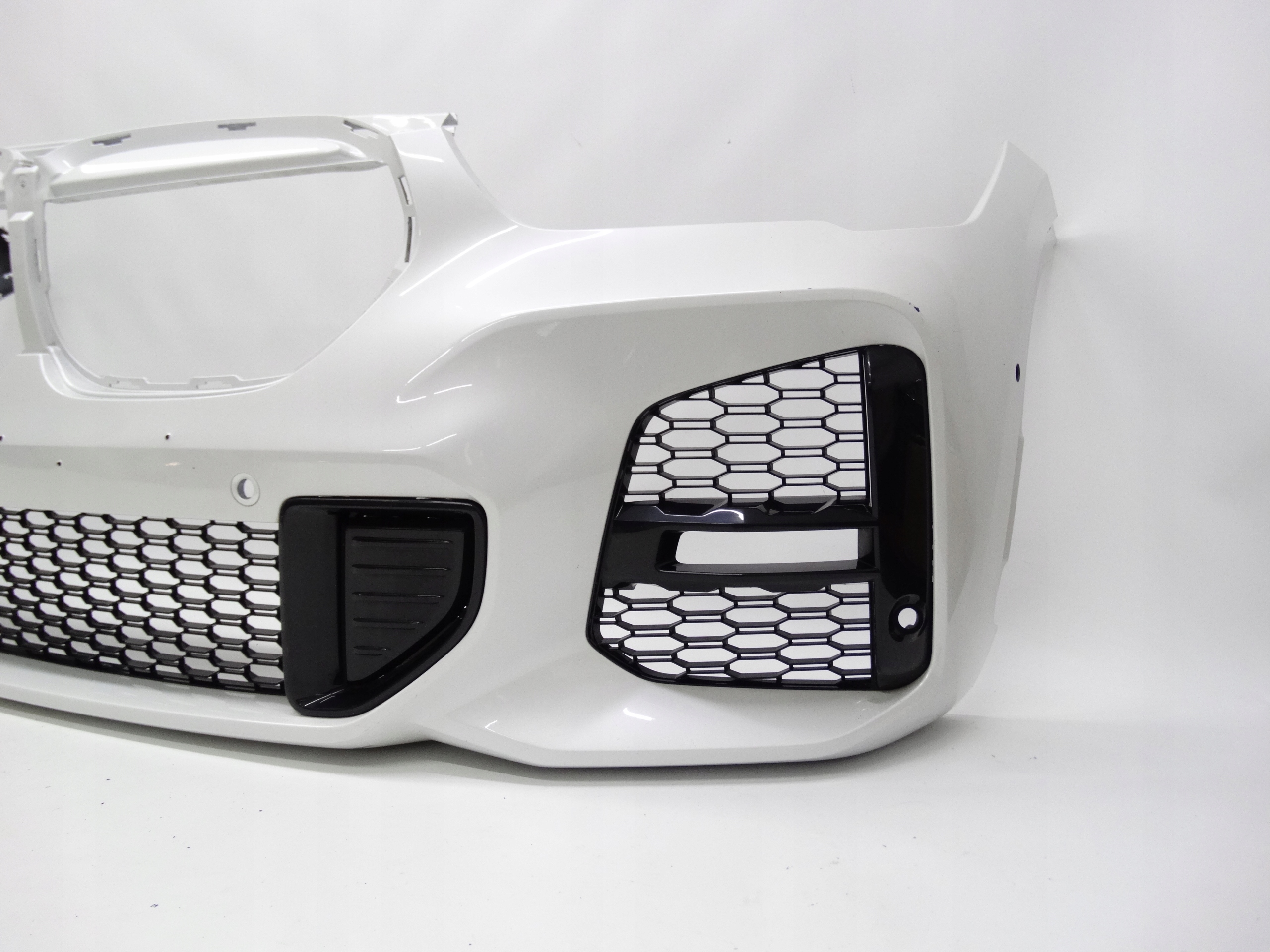 Second image of BMW X1 F48 Lift M-Pakiet 19-22 zderzak przedni 8075875 oryginalny