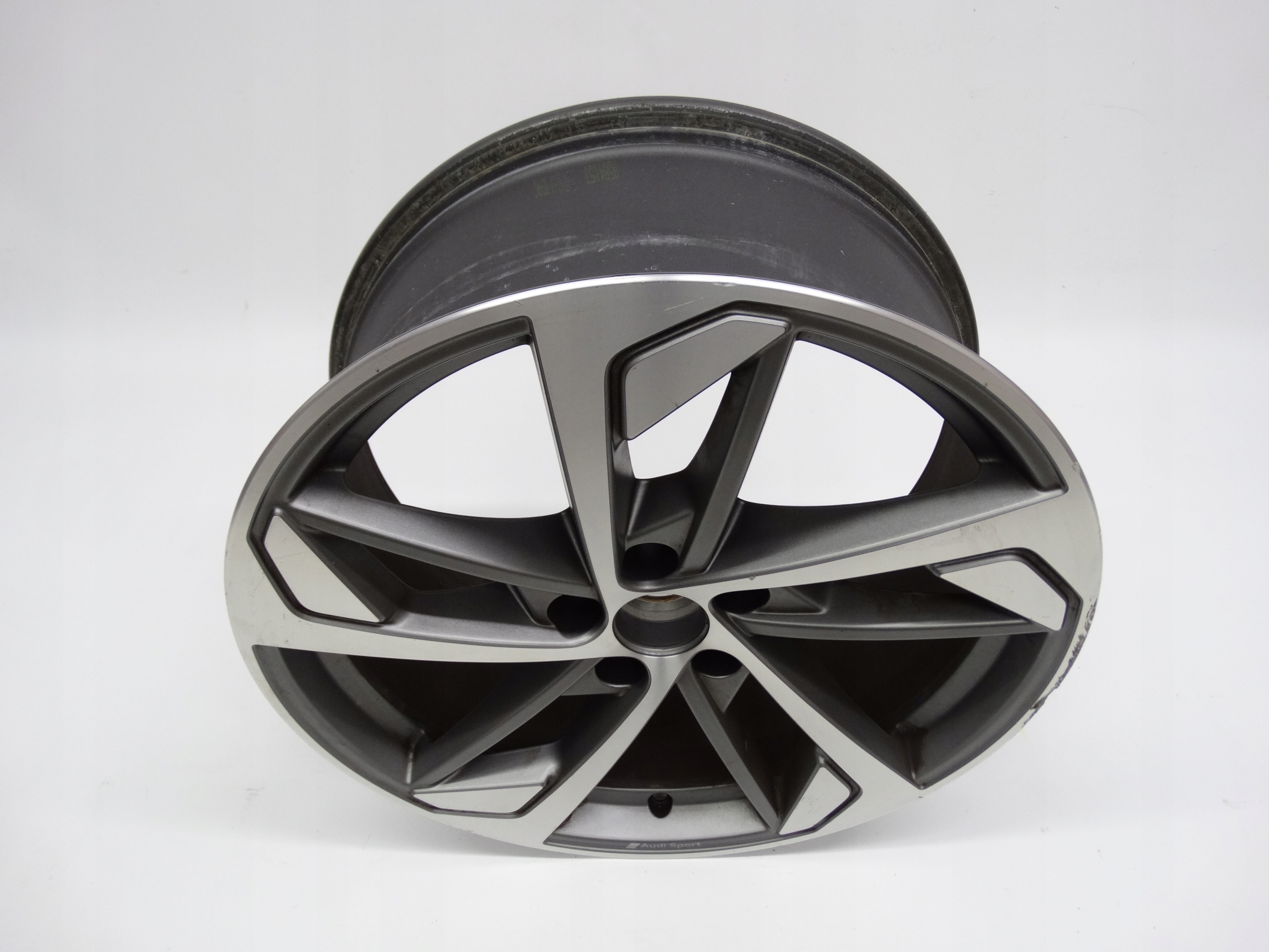 Second image of Audi Q3 II 83A felga 19 cali 83A601025 oryginalna