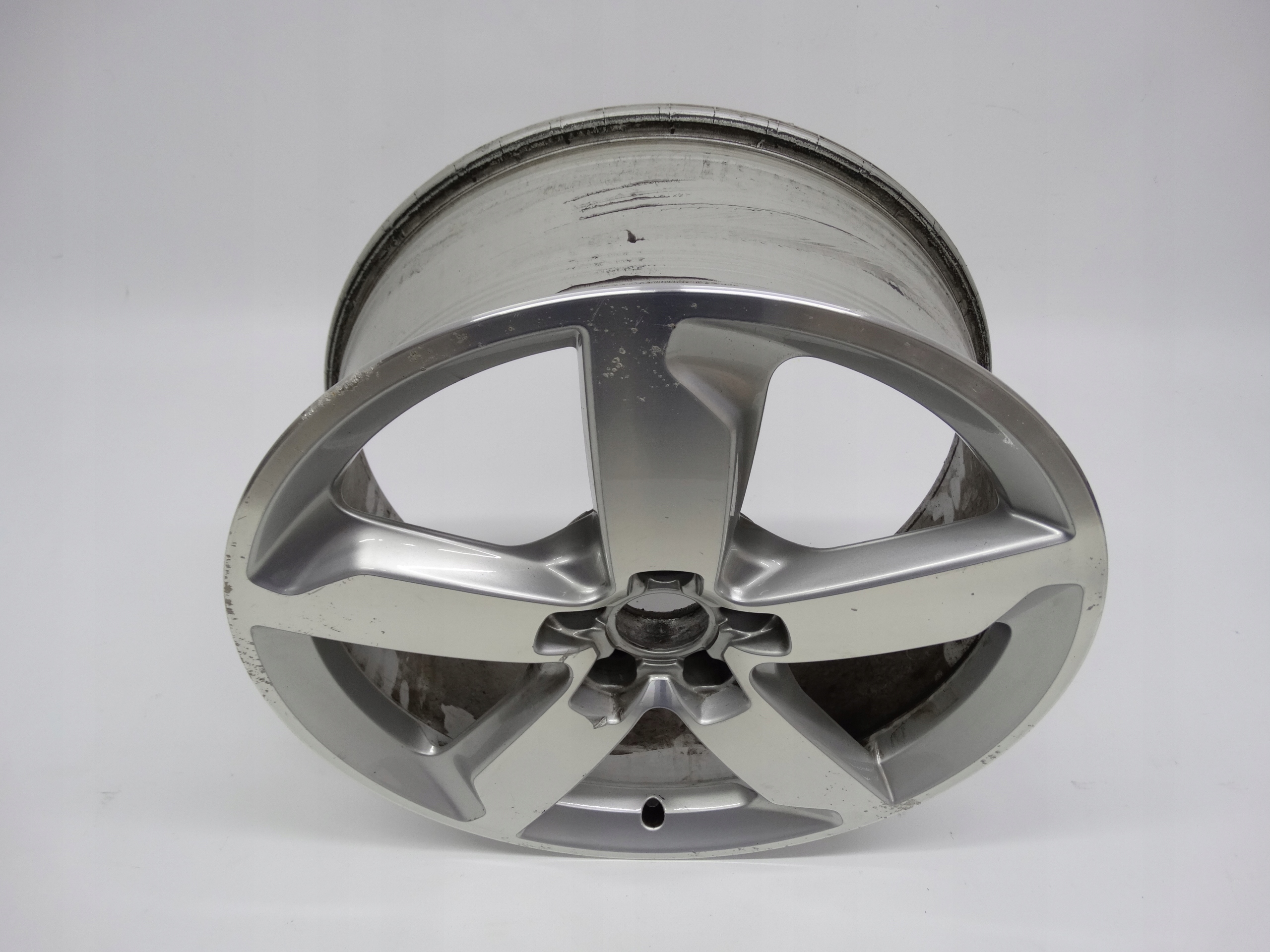 Second image of Audi Q5 8R0 felga 19 cali 8R0601025BA oryginalna