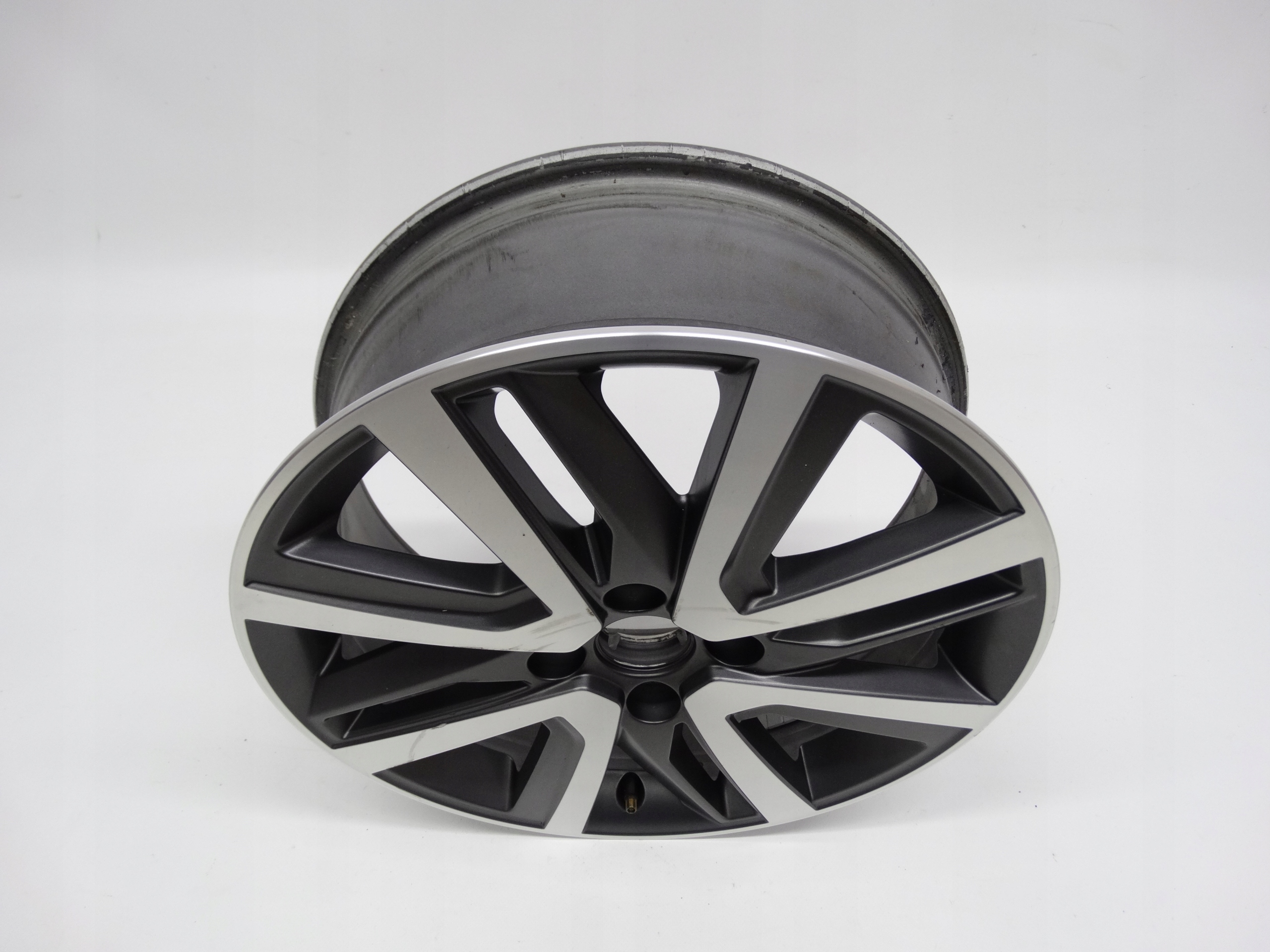 Second image of Seat Mii Electric felga 16 cali 12S601025 oryginalna 1SL601025M