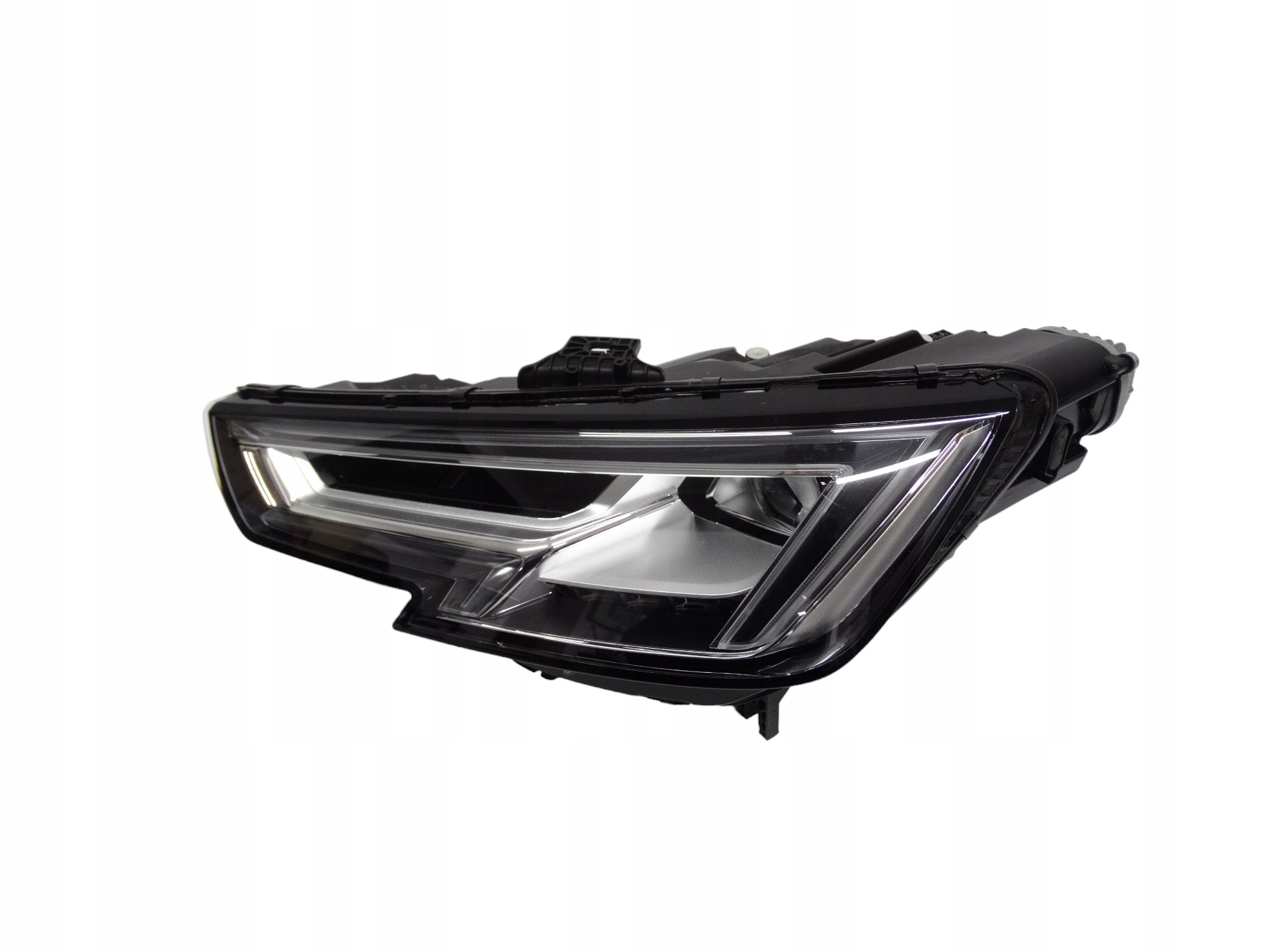 Audi A4 B9 8W 15-19 lampa lewa Full LED 8W0941033 oryginalna