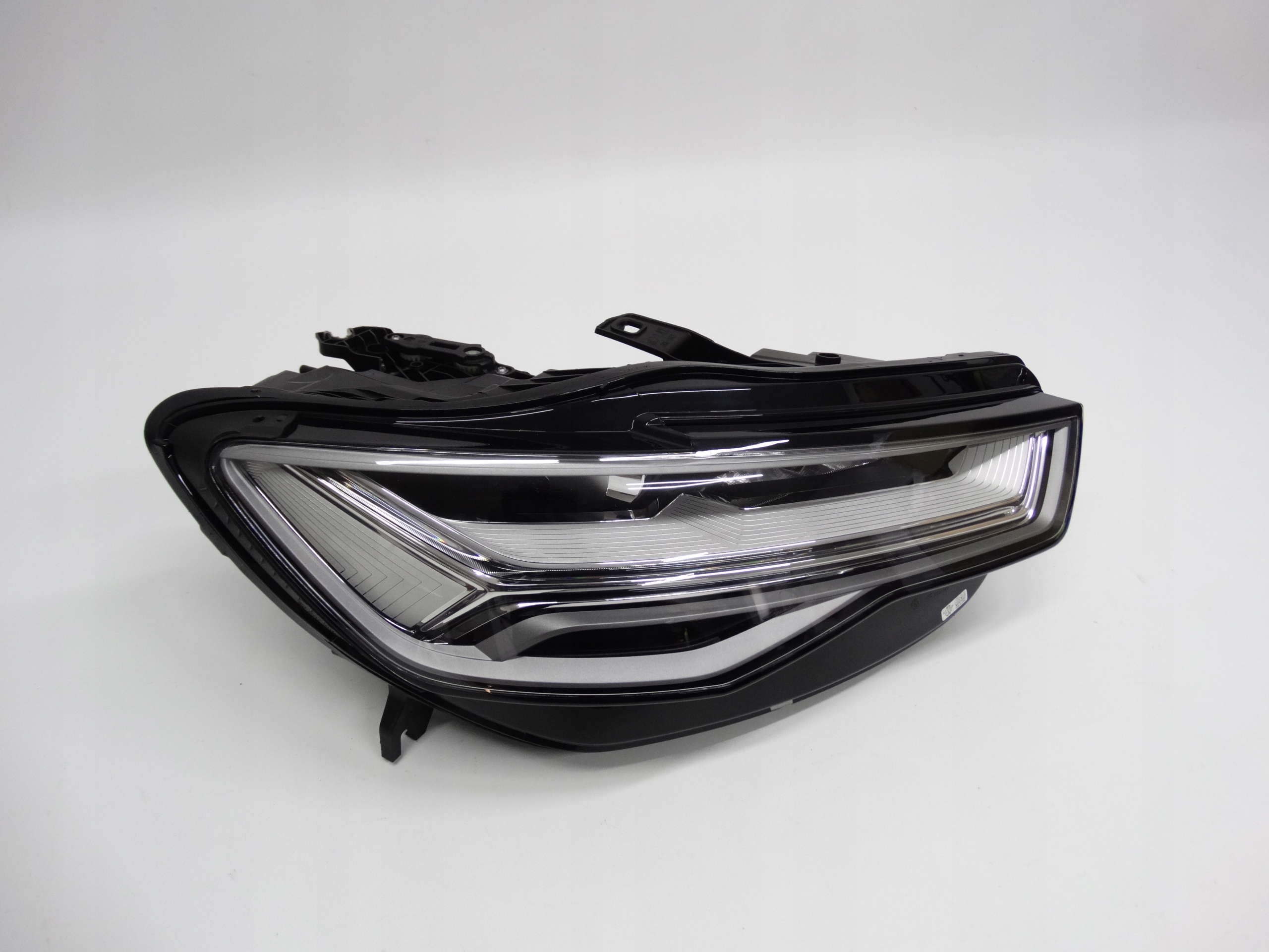 Second image of Audi A6 C7 Lift 4G 14-18 lampa prawa Full LED 4G0941034 oryginalna