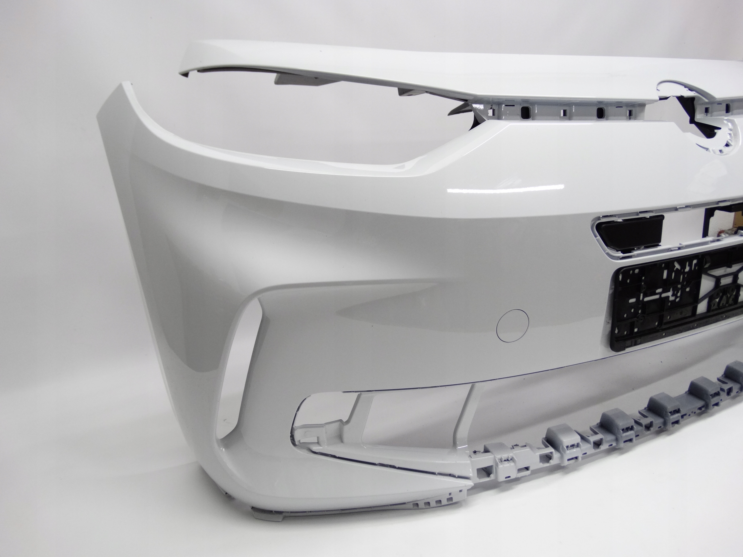 Second image of VW ID.3 Lift 22- zderzak przedni 10A807217B oryginalny