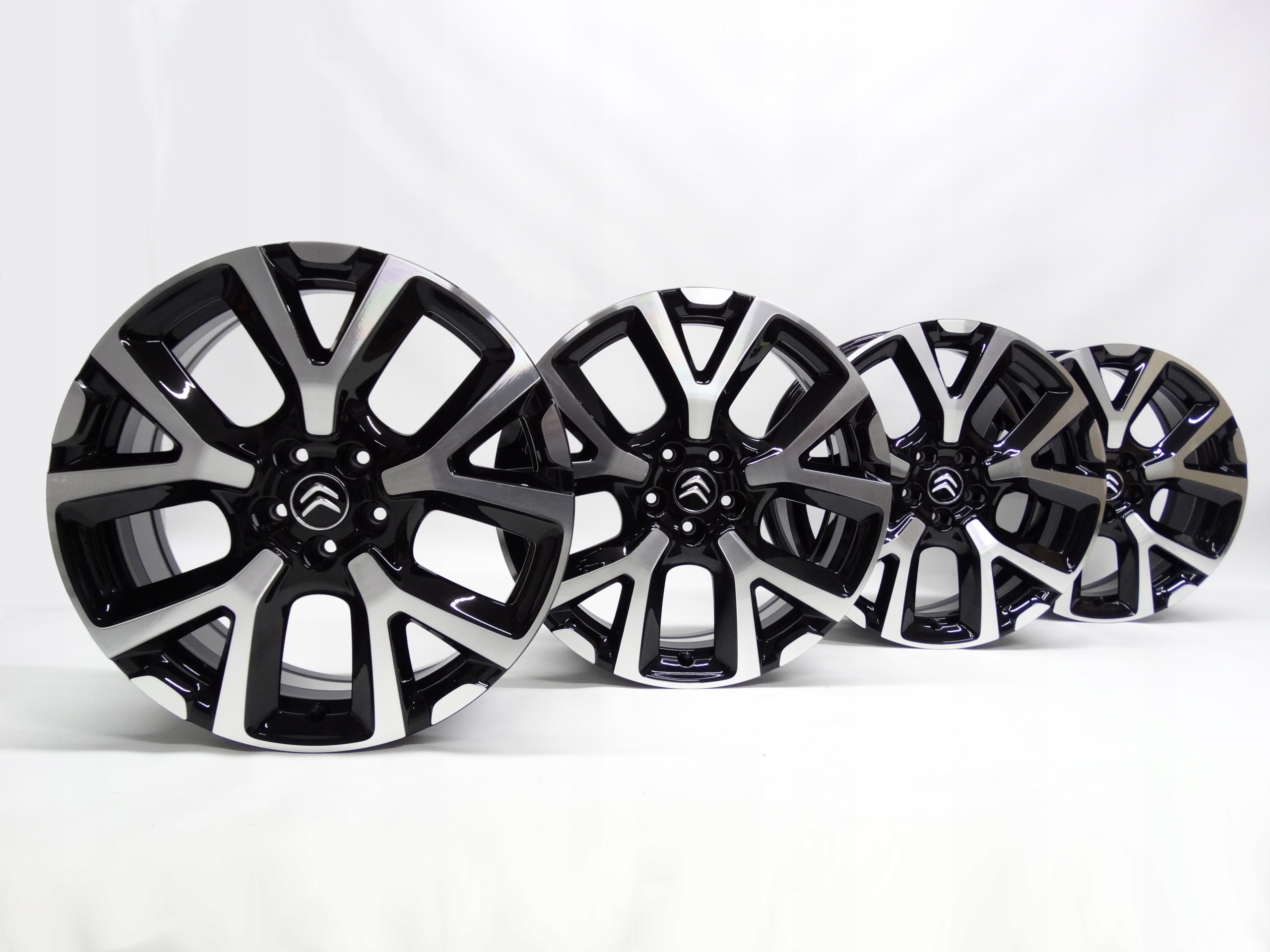 Second image of Citroen C5 Aircross komplet felg 19 cali 9824243777 oryginalne