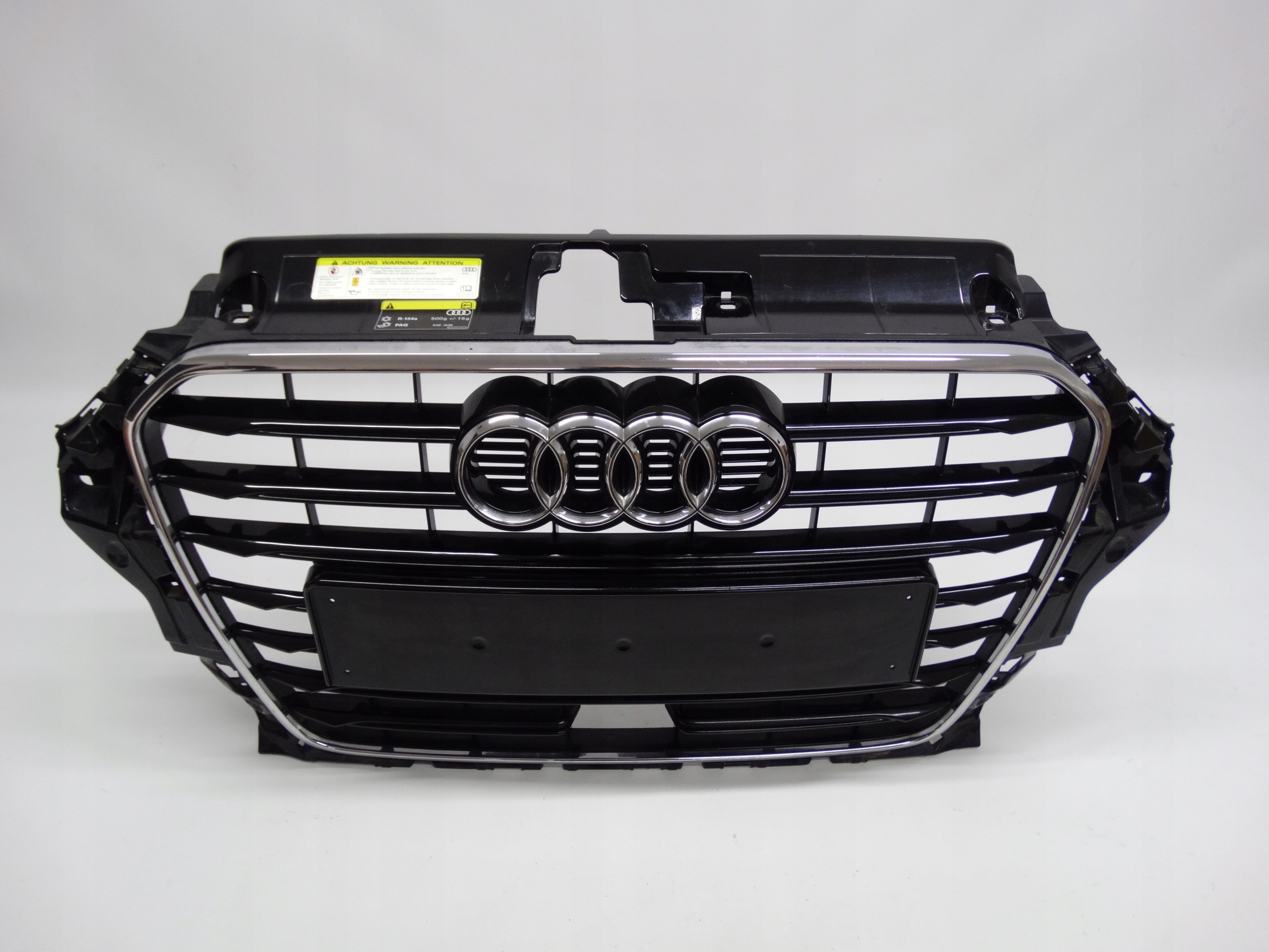 Second image of Audi A3 8V Sedan S-Line 12-16 grill atrapa 8V5853651A oryginalna