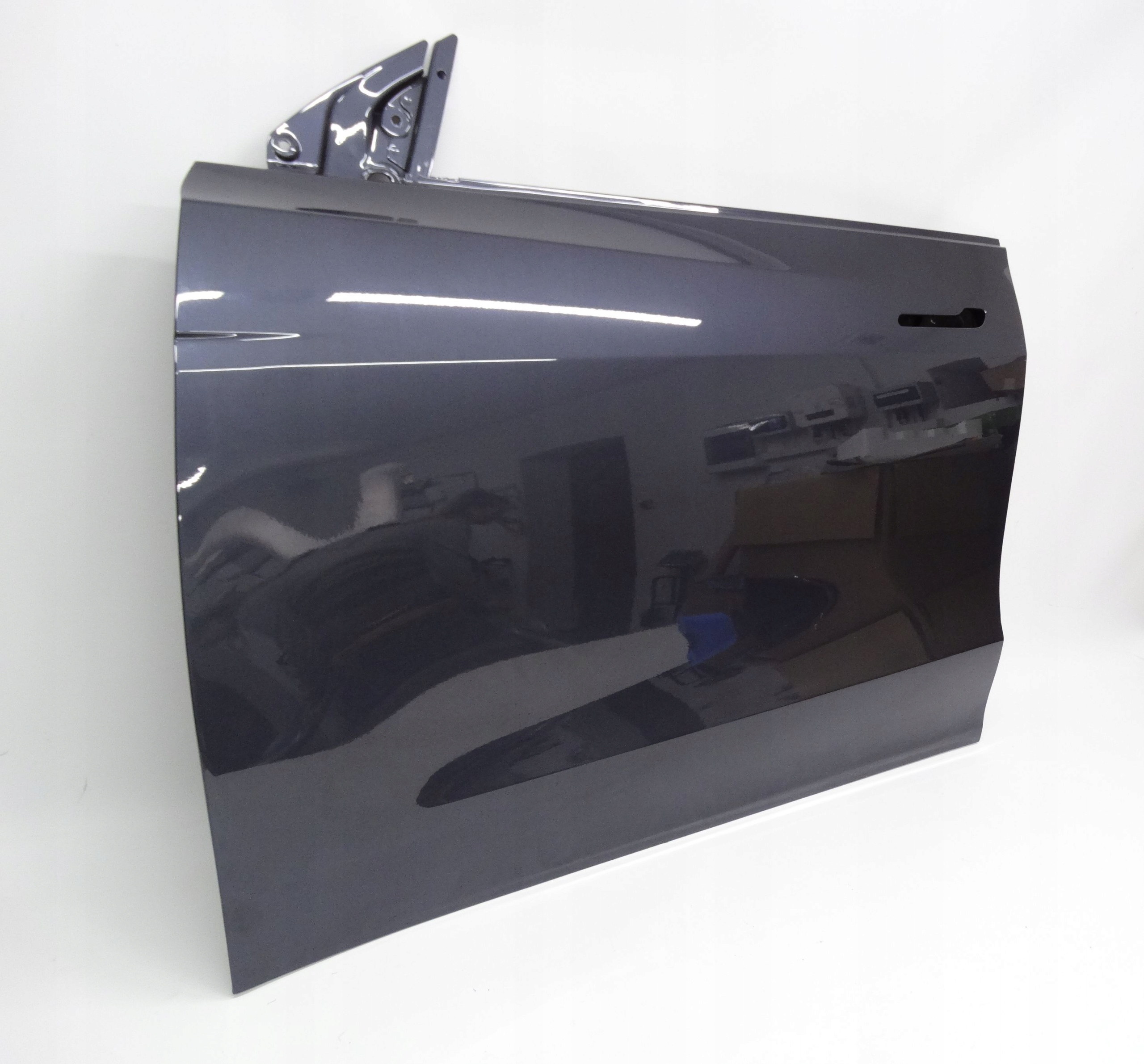 Second image of Tesla Model Y 2020+ drzwi lewe przednie oryginalne 1646081-00-A