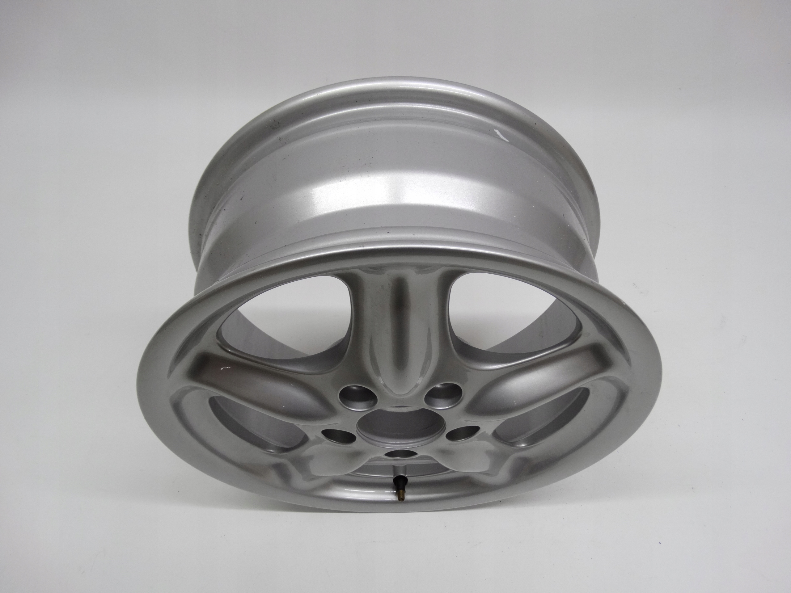 Second image of Mercedes C-klasa W202 felga 15 cali B66470079 oryginalna NOWA