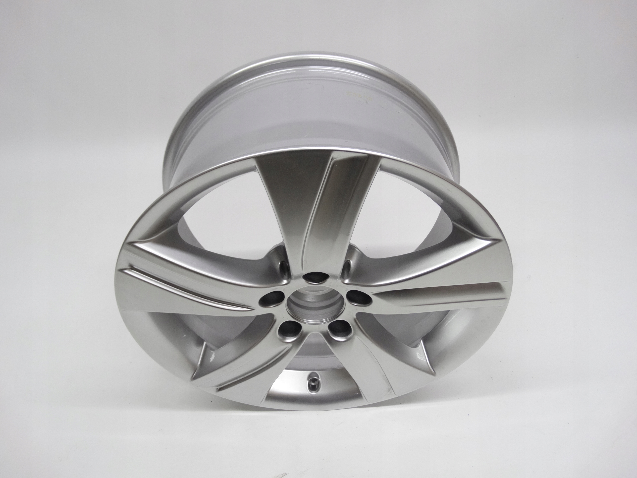 Second image of Mercedes E-klasa W212 felga 17 cali A2124011902 oryginalna NOWA