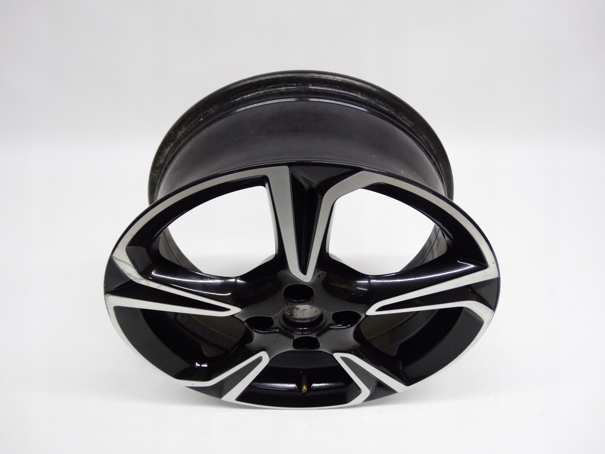 Second image of Opel Corsa F felga 17 cali 39182183 oryginalna