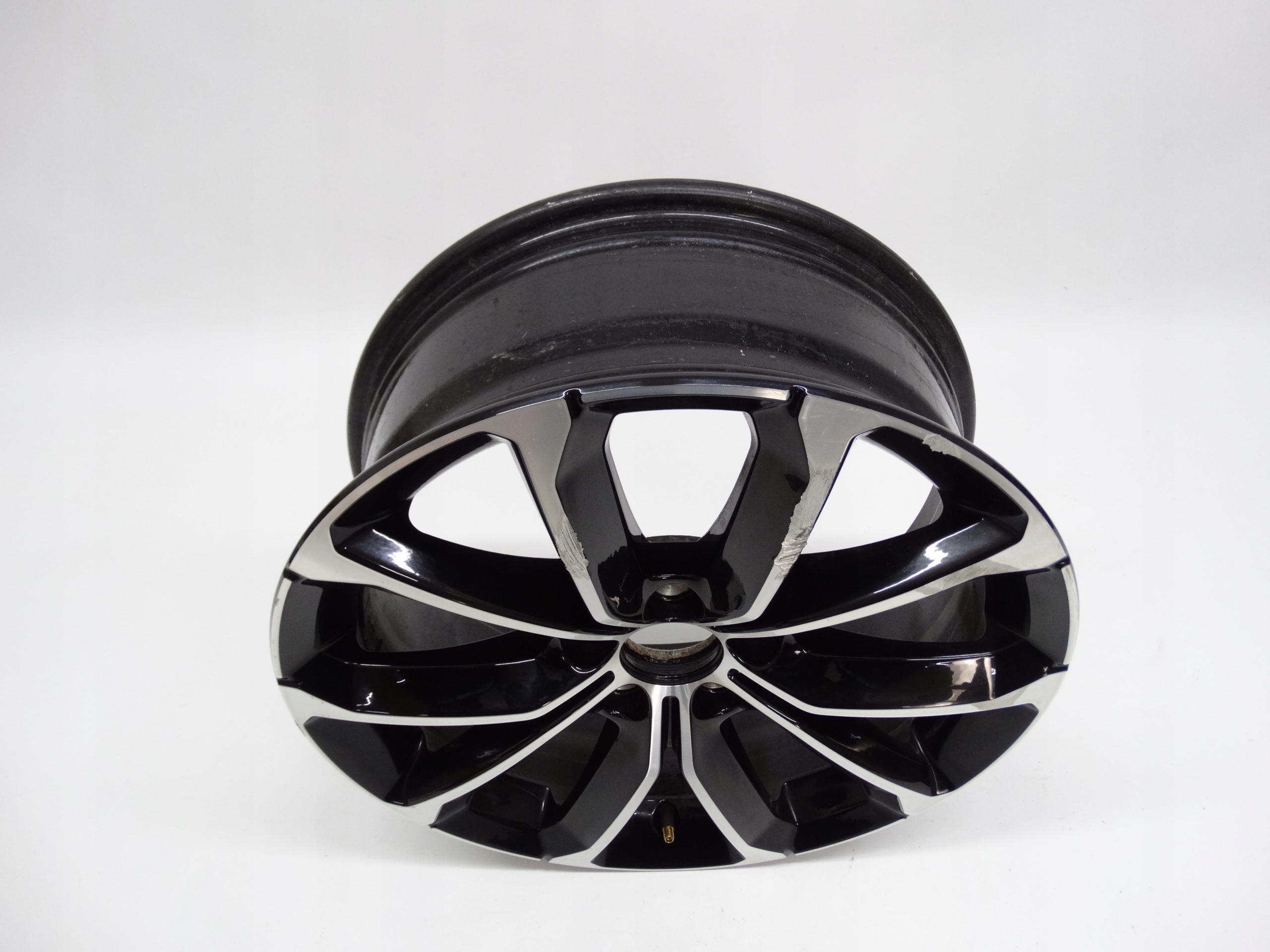 Second image of Volvo S60 III V60 II felga 17 cali 31471310 oryginalna