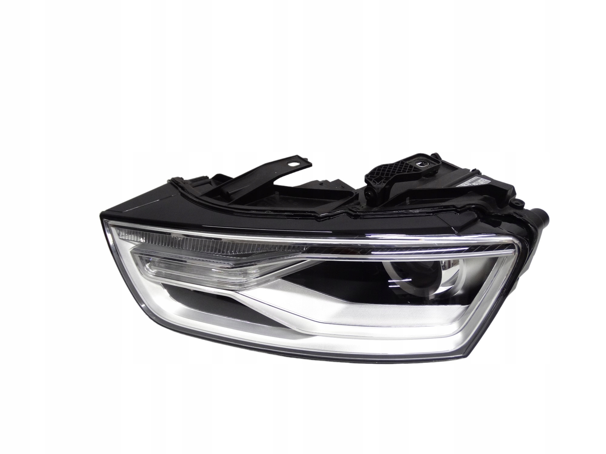 Audi Q3 8U Lift 14-18 lampa lewa Xenon nieskrętny + LED 8U0941005C oryginał