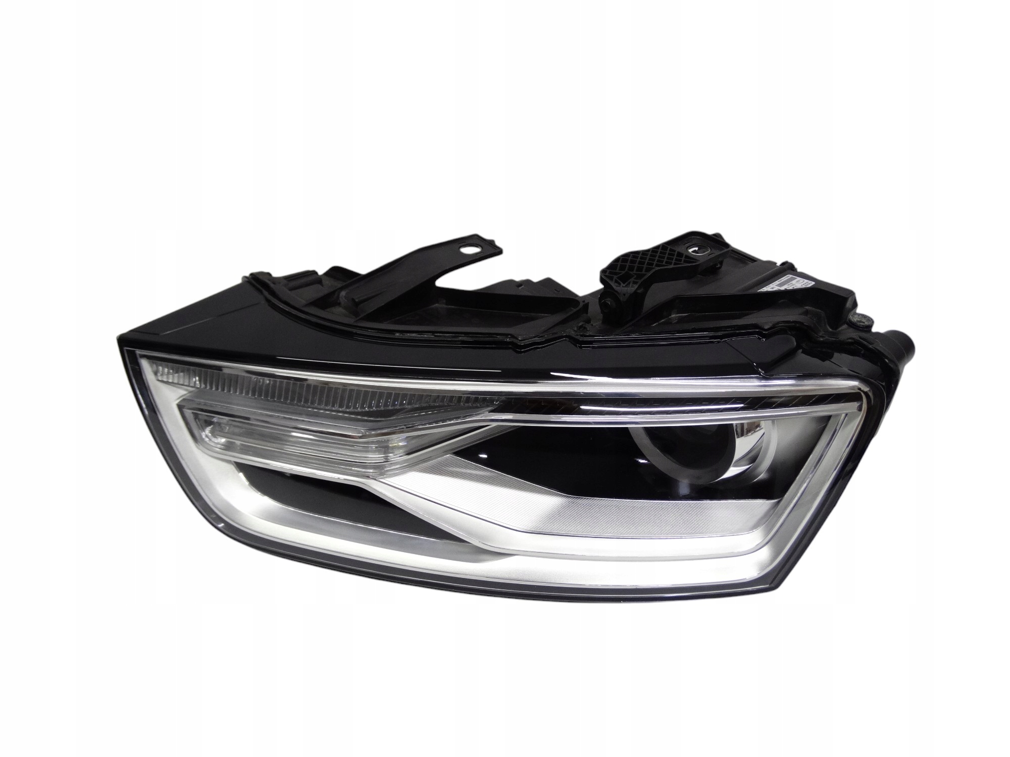 Audi Q3 8U Lift 14-18 lampa lewa Xenon nieskrętny + LED 8U0941005C oryginał