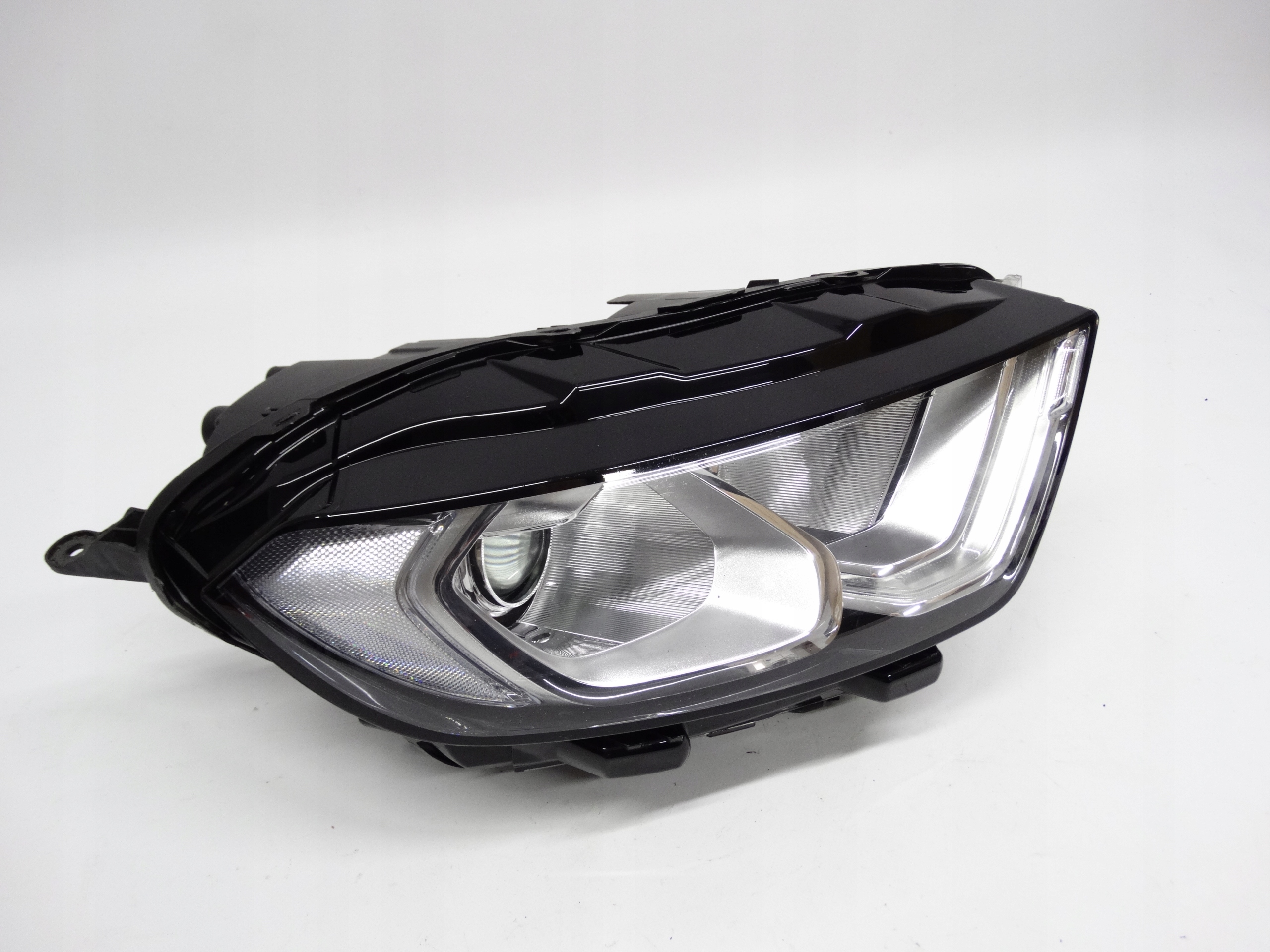 Second image of Ford Ecosport II Lift 17-22 lampa prawa Xenon + LED GN15-13D154-DE oryginał
