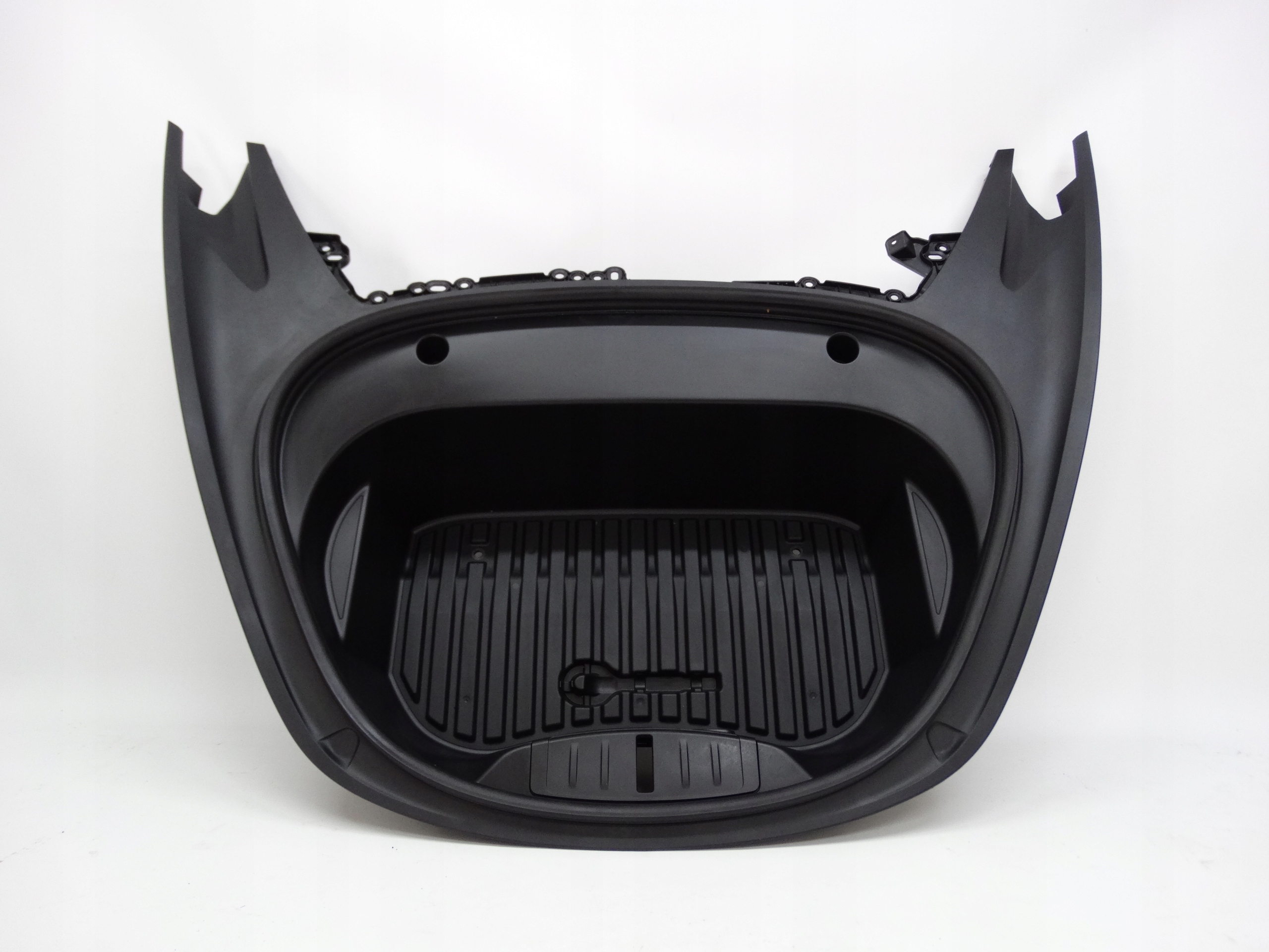 Second image of Tesla Model 3 Lift 21- wanna bagażnika 1645351-00 oryginalna